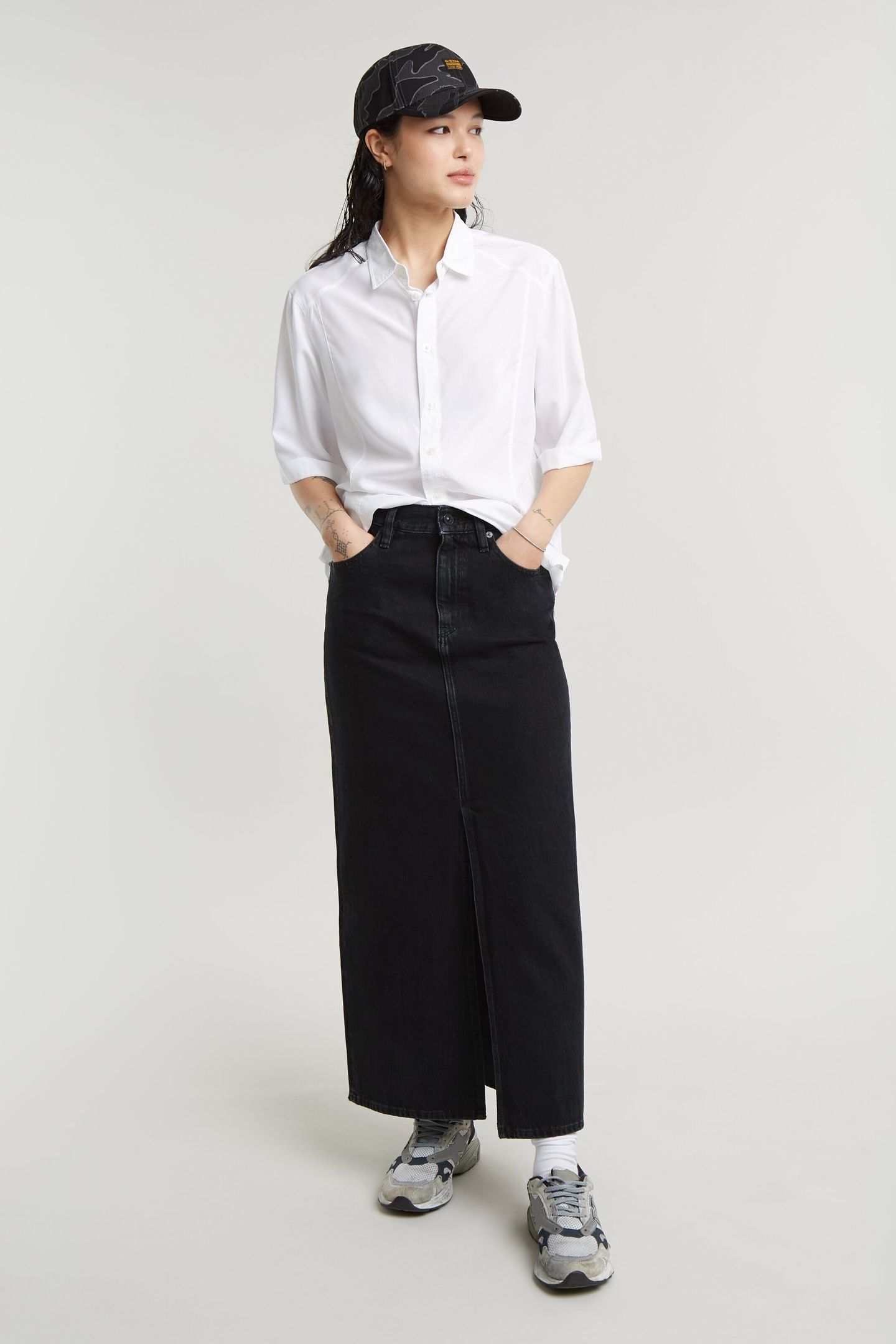 VIKTORIA LONG SKIRT WORN IN BLACK OBSIDIAN 1