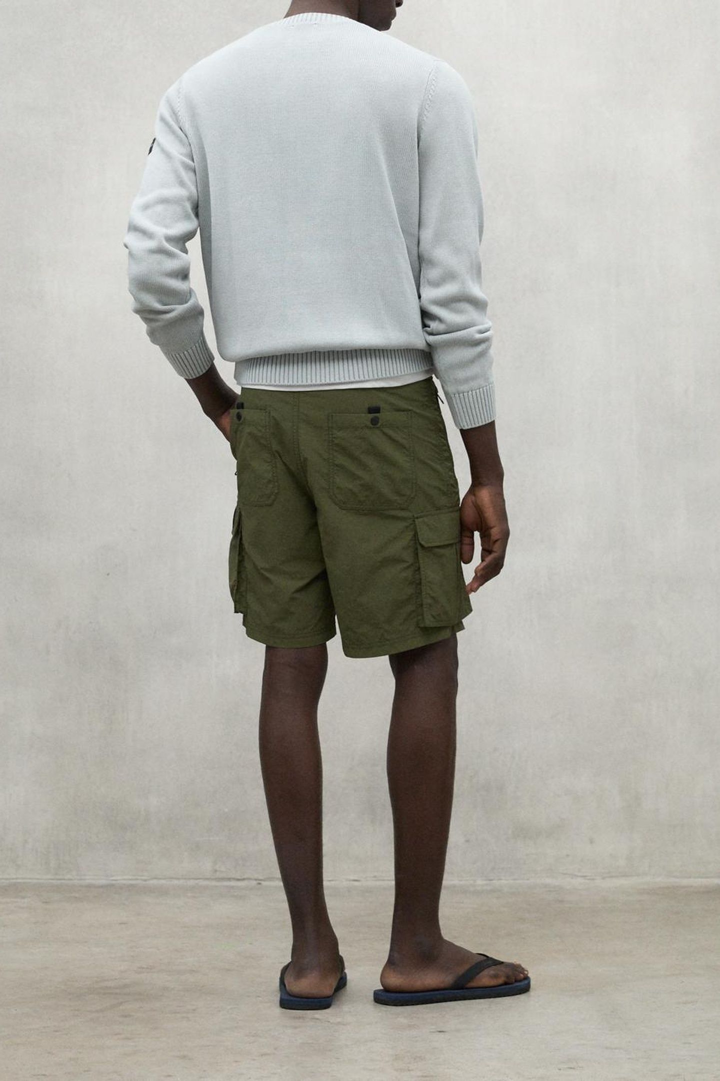 ALISTEALF SHORTS ARMY GREEN 2