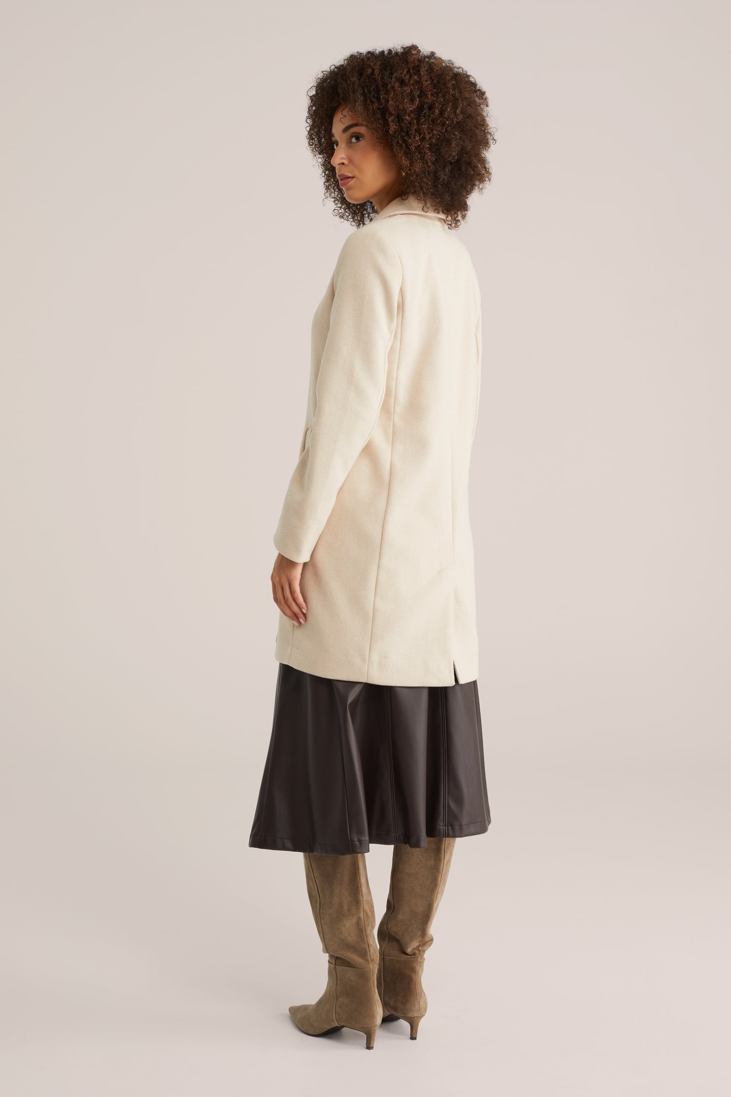 COAT BEIGE 3