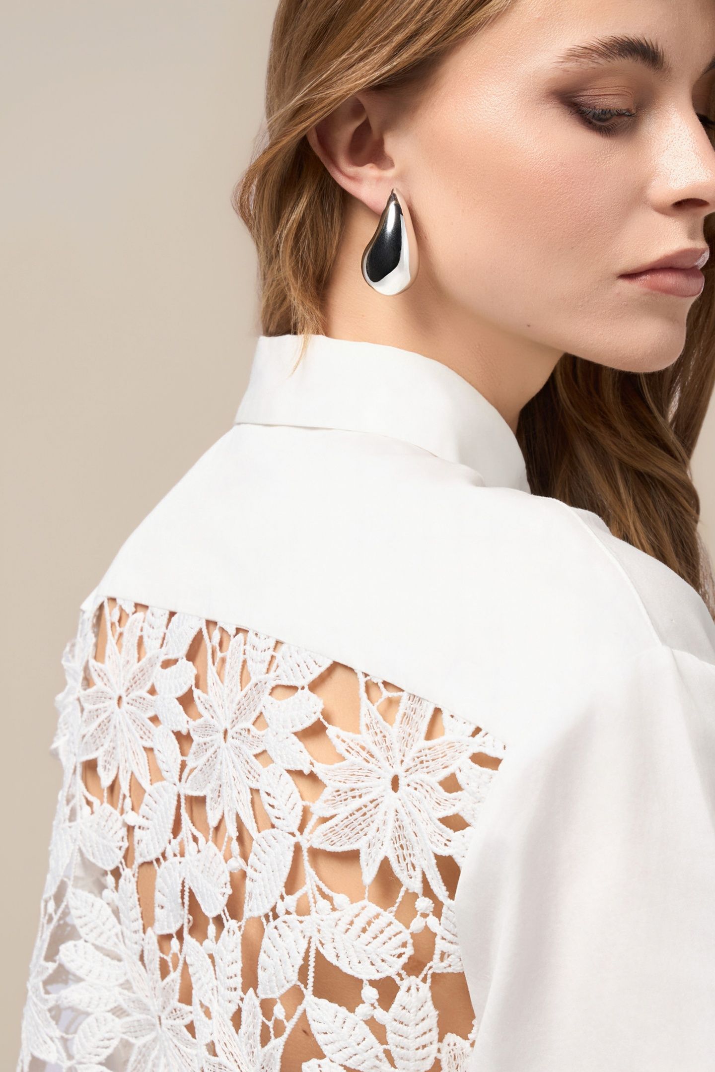 BOXY SHIRT WITH LACE BACK WHITE 2