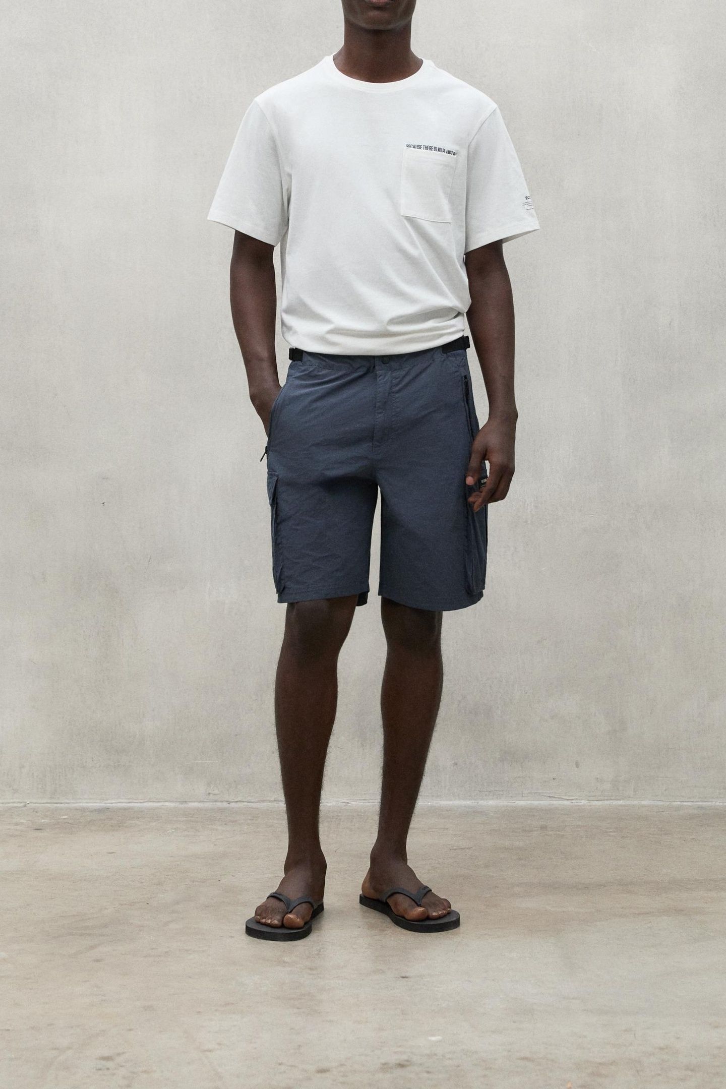 ALISTEALF CARGO SHORTS DEEP NAVY 2