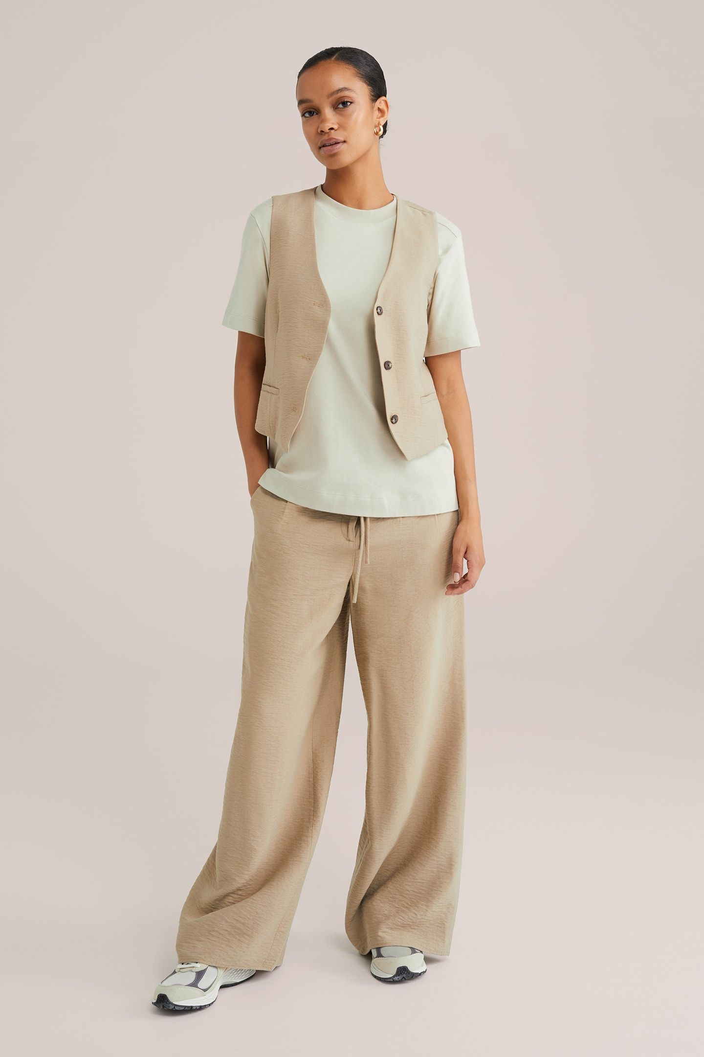 WAISTCOAT BEIGE 3