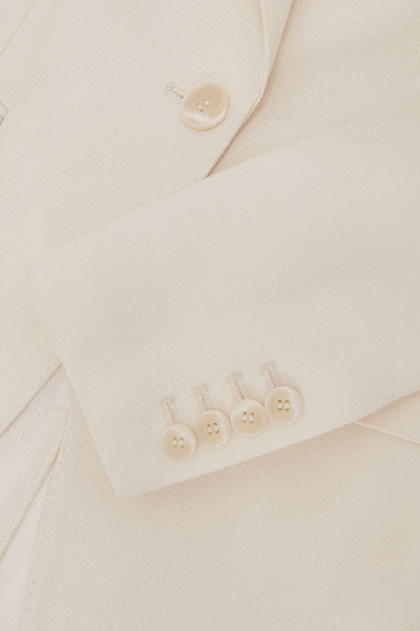 TUX BLAZER WHITE 6