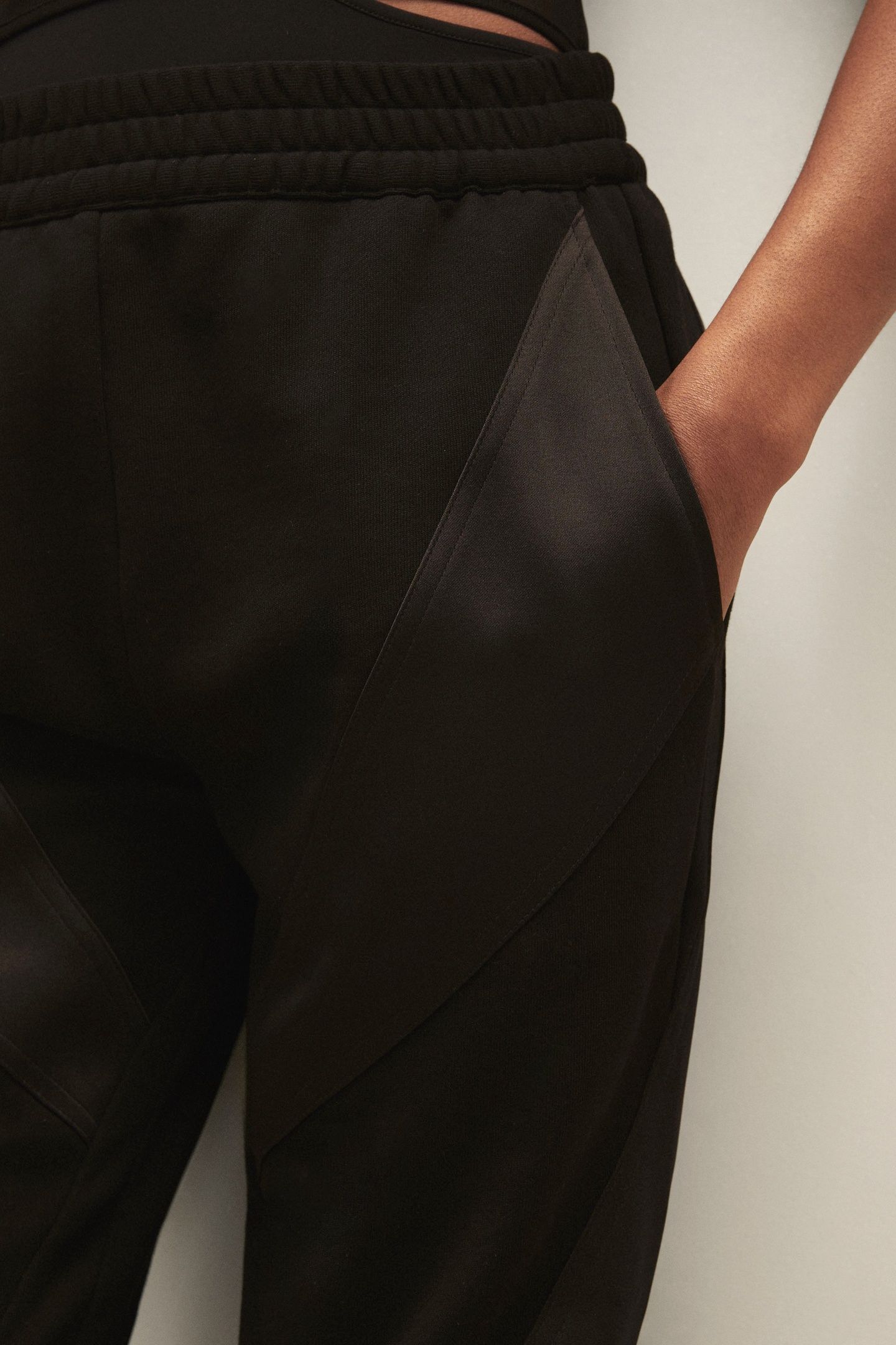 WOVEN MIXED JOGGER BLACK 4