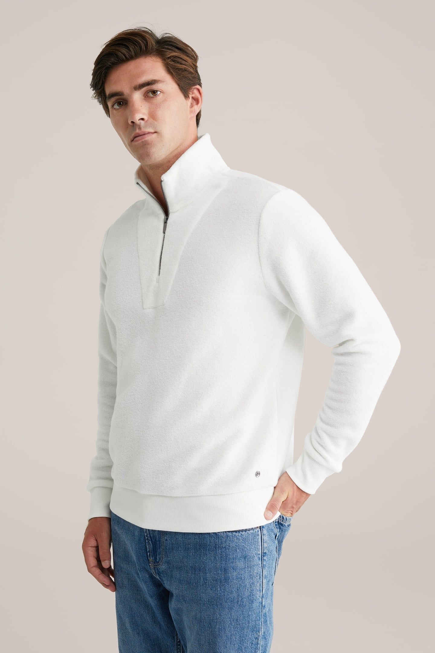 HALFWAY ZIPPER WHITE 1