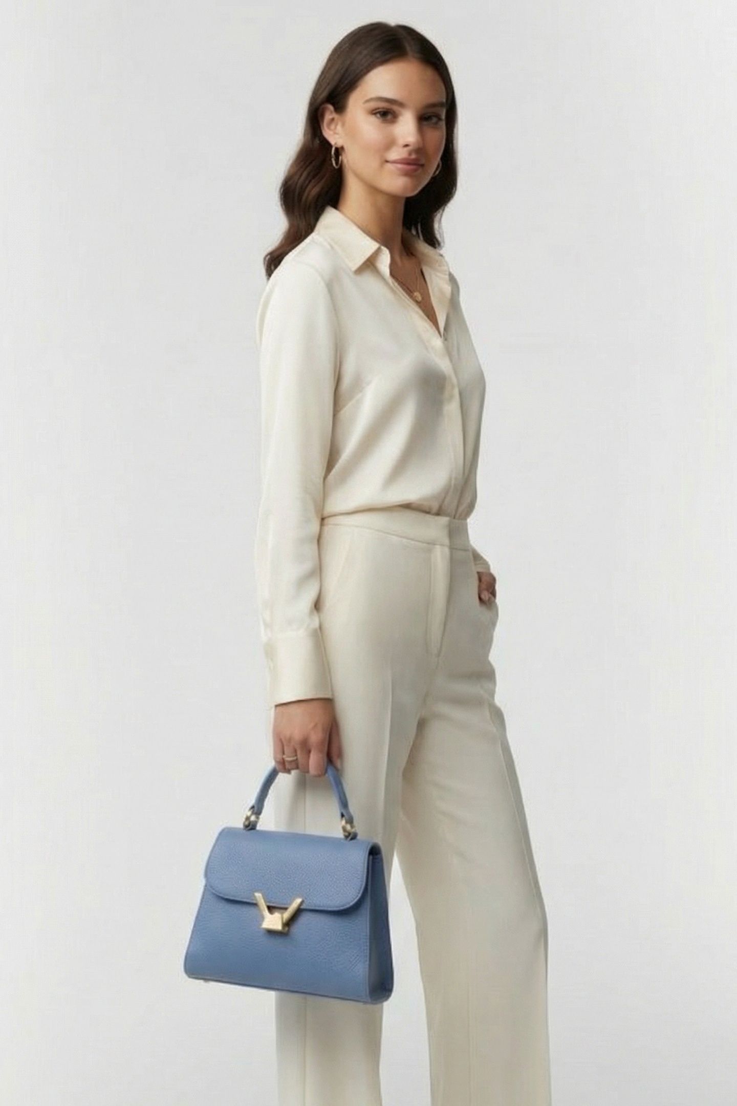 LEATHER SMALL HANDBAG IN BLUE 1