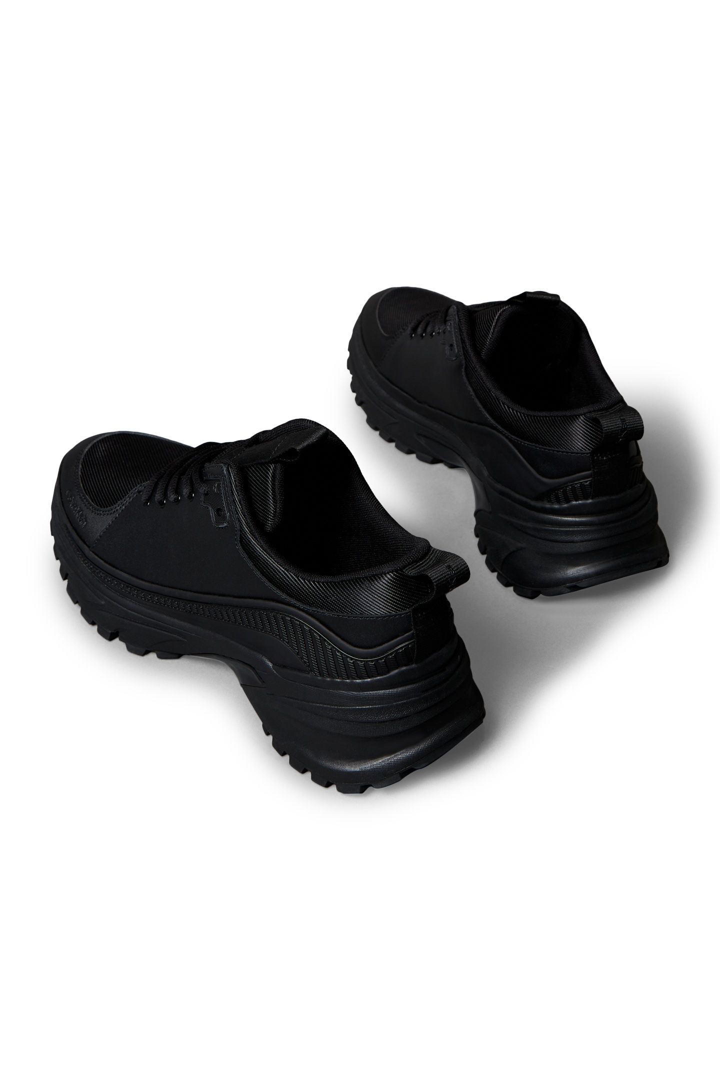 HIKE RUNNER LACEUP SNEAKERS TRIPLE BLACK 3
