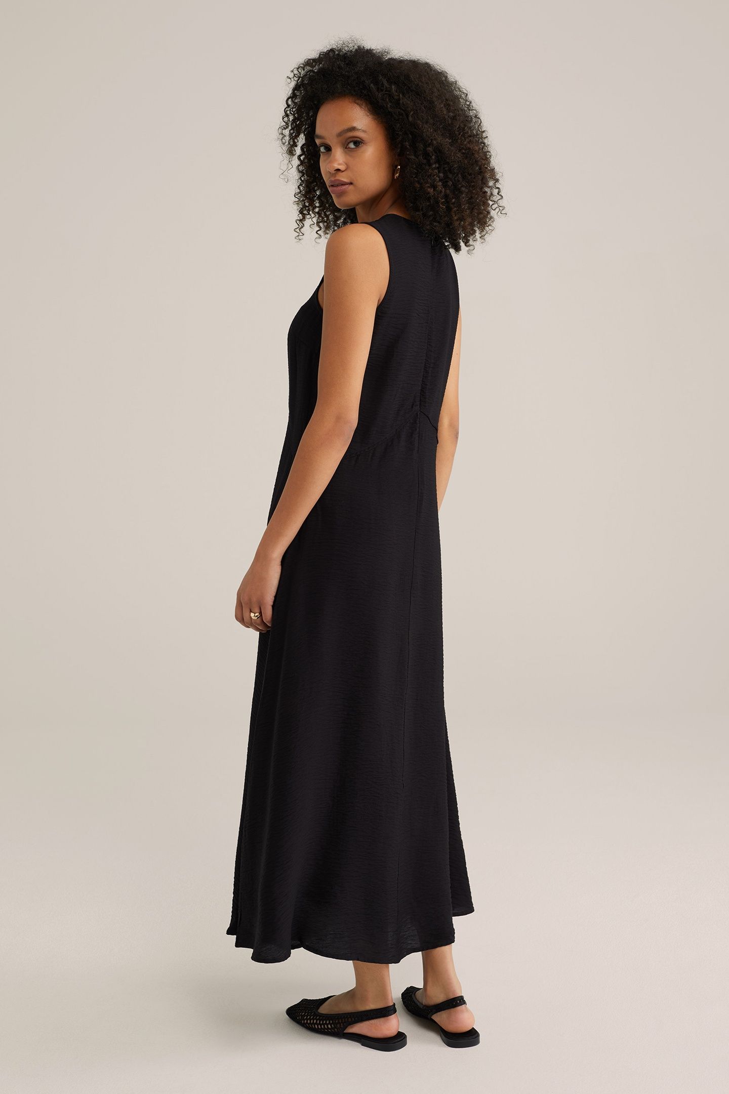 DRESS MID LENGTH BLACK 2