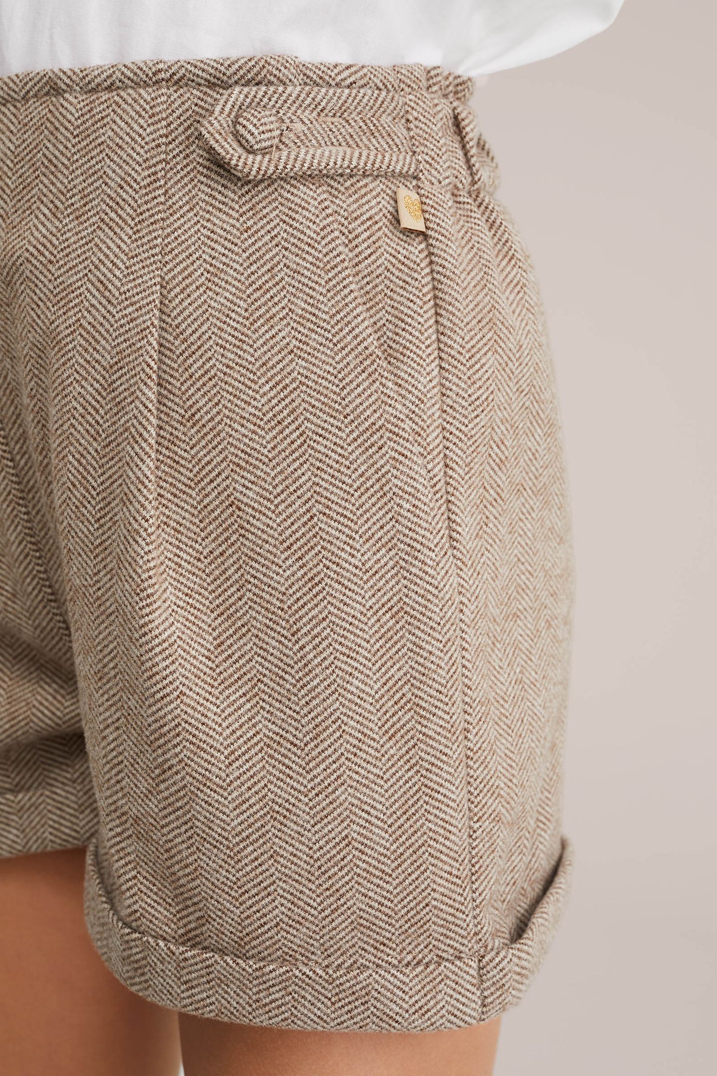 SHORT BEIGE 5