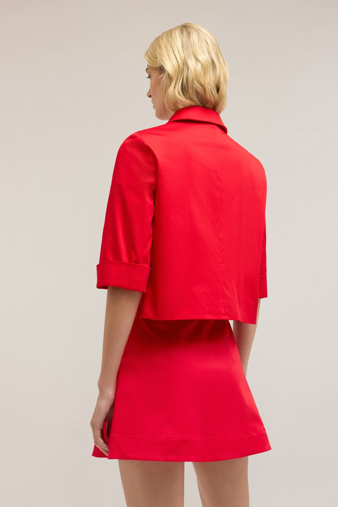 SHORT-SLEEVED JACKET RED 2