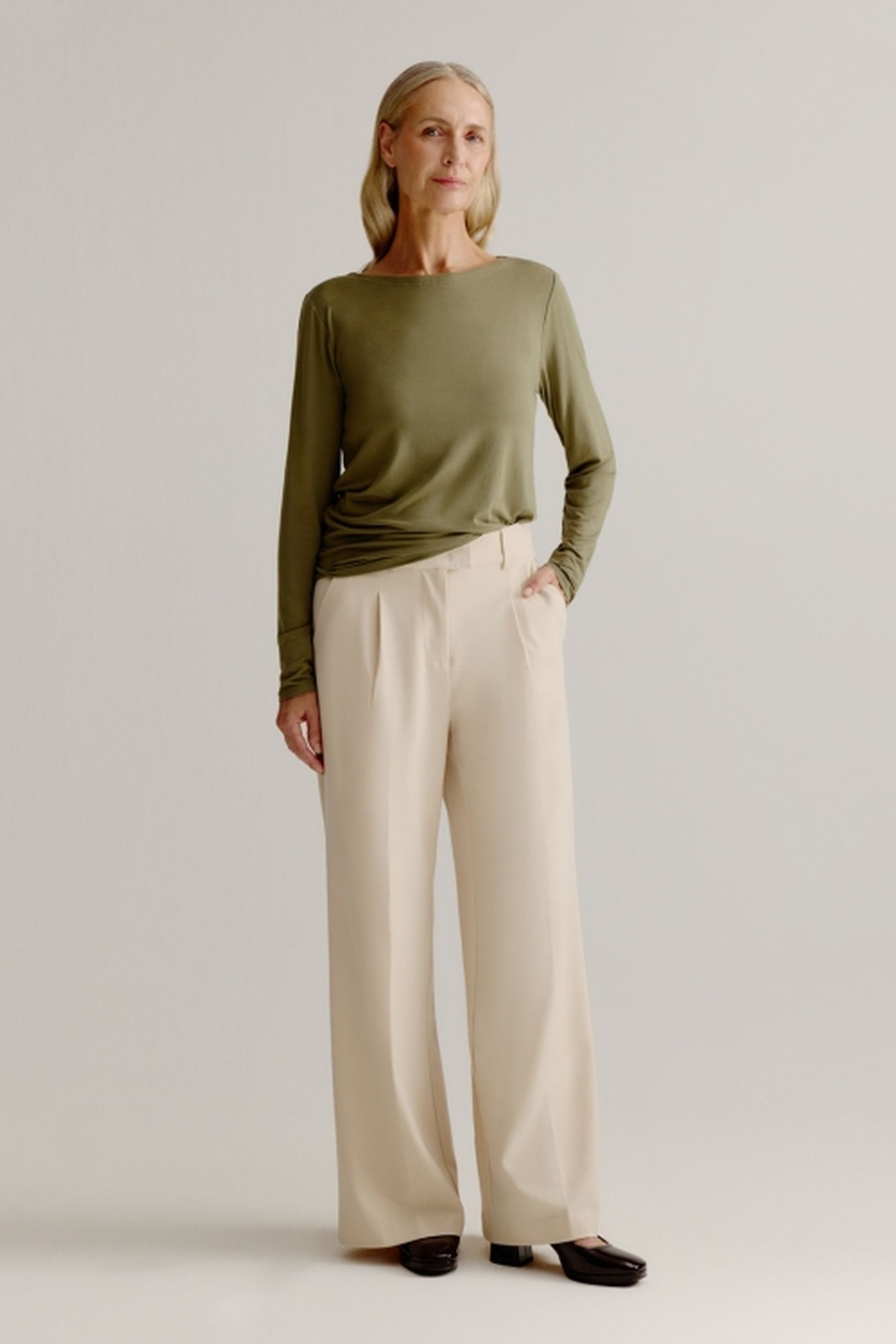ALINE T-SHIRT SOLID MOSS GREEN 2