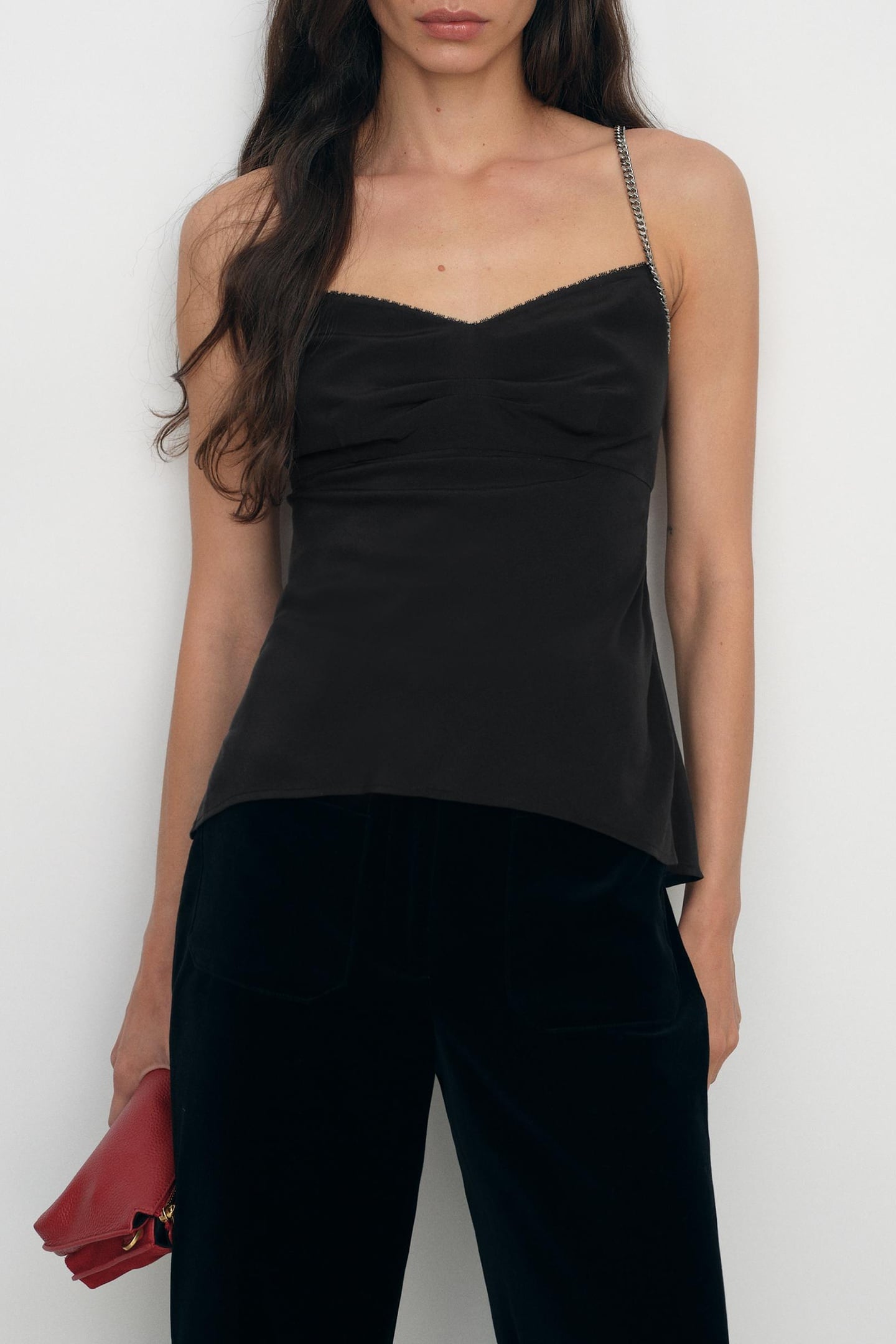 CHAIN DETAIL CAMI BLACK 2