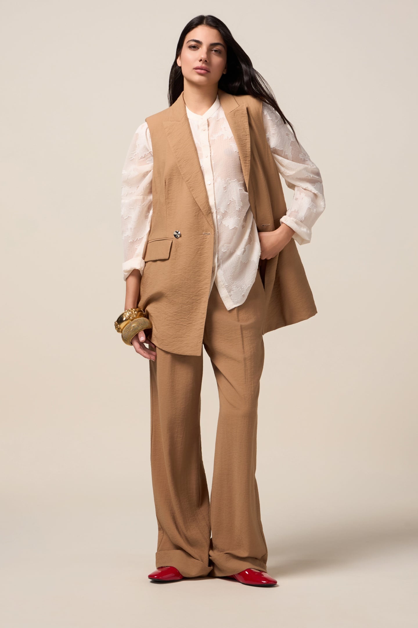 FLUID VISCOSE BLEND VEST BEIGE 1