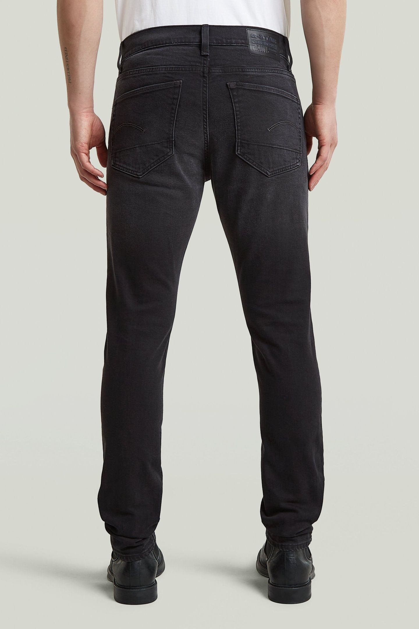 3301 SLIM JEANS WORN IN BLACK ONYX 3