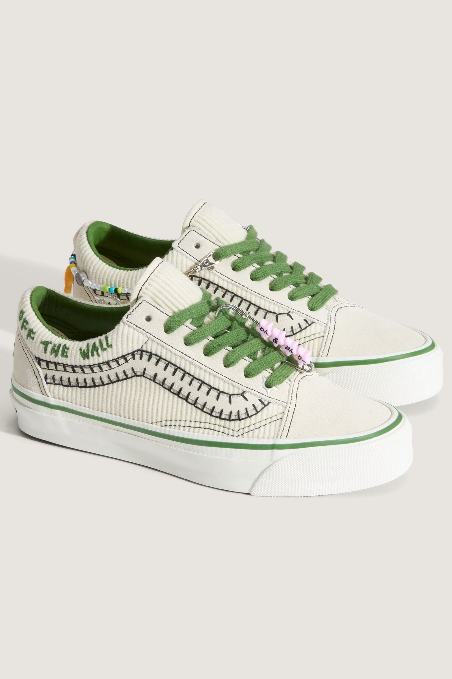 UNISEX OLD SKOOL CHARMS CREAM 1