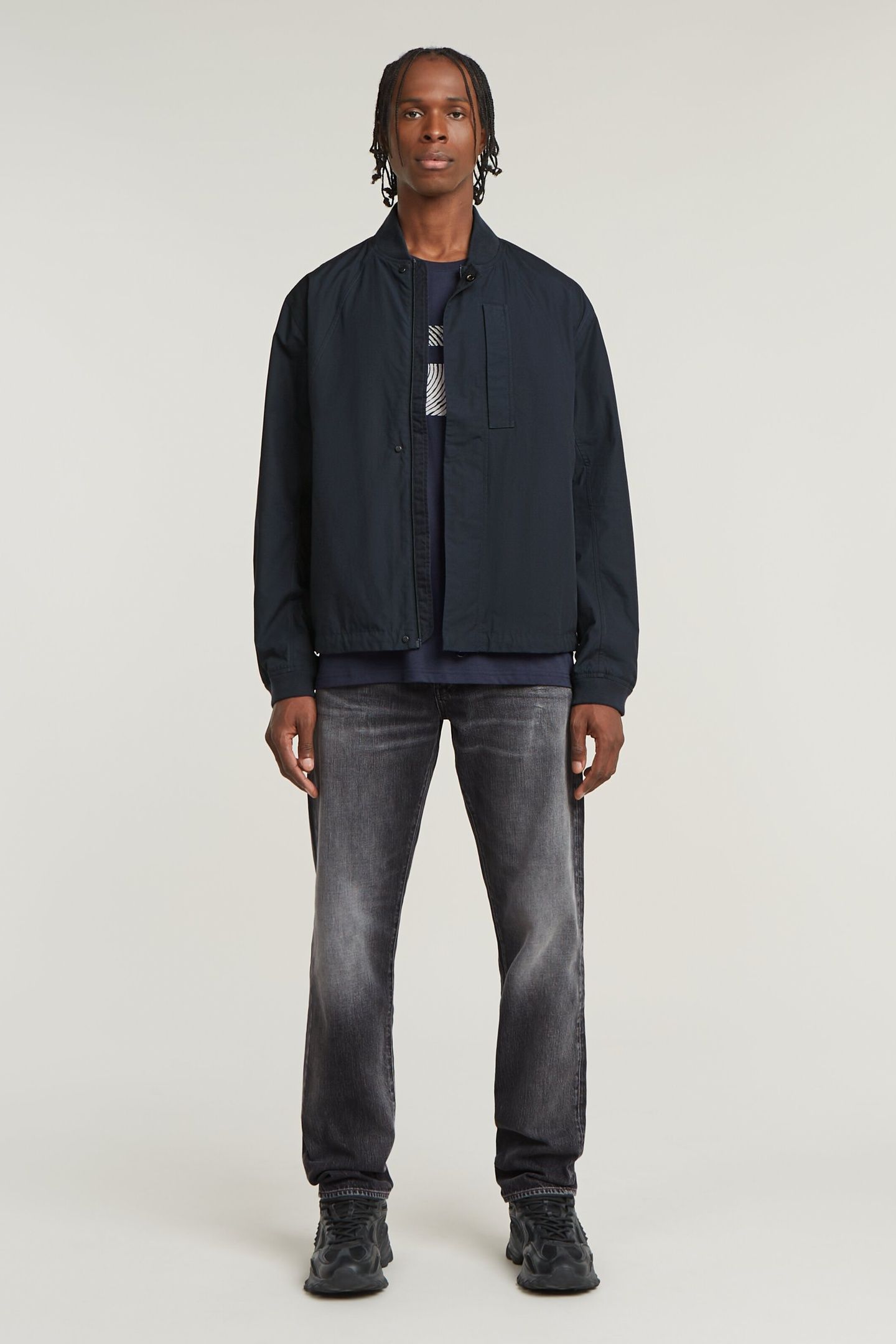 LIGHTWEIGHT BOMBER SALUTE 1