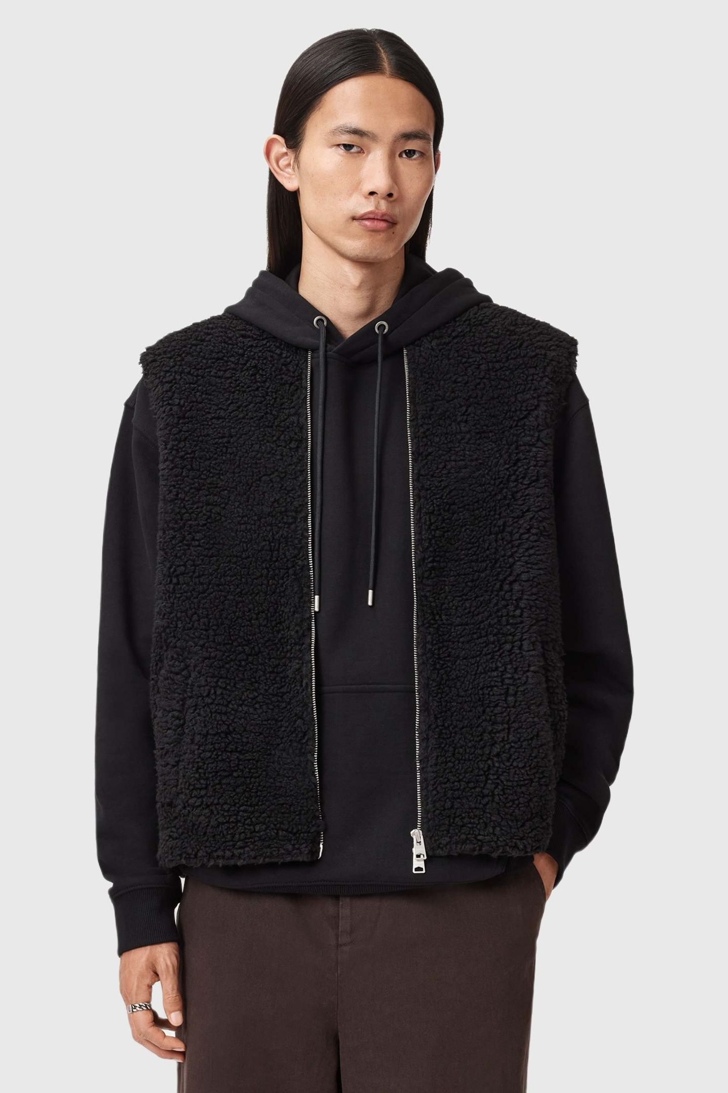 OTIS VEST JET BLACK 1