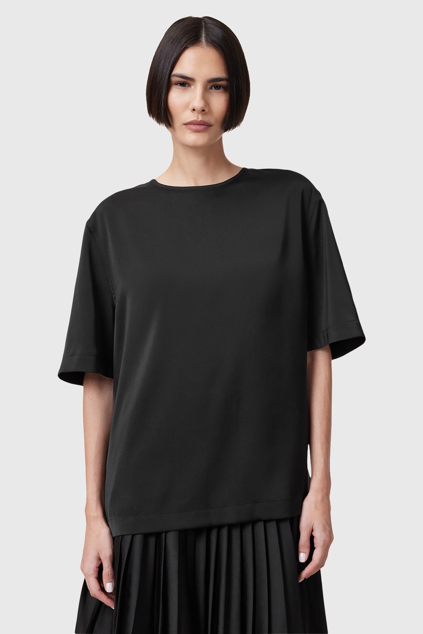 AMELIE SATIN TEE BLACK 1
