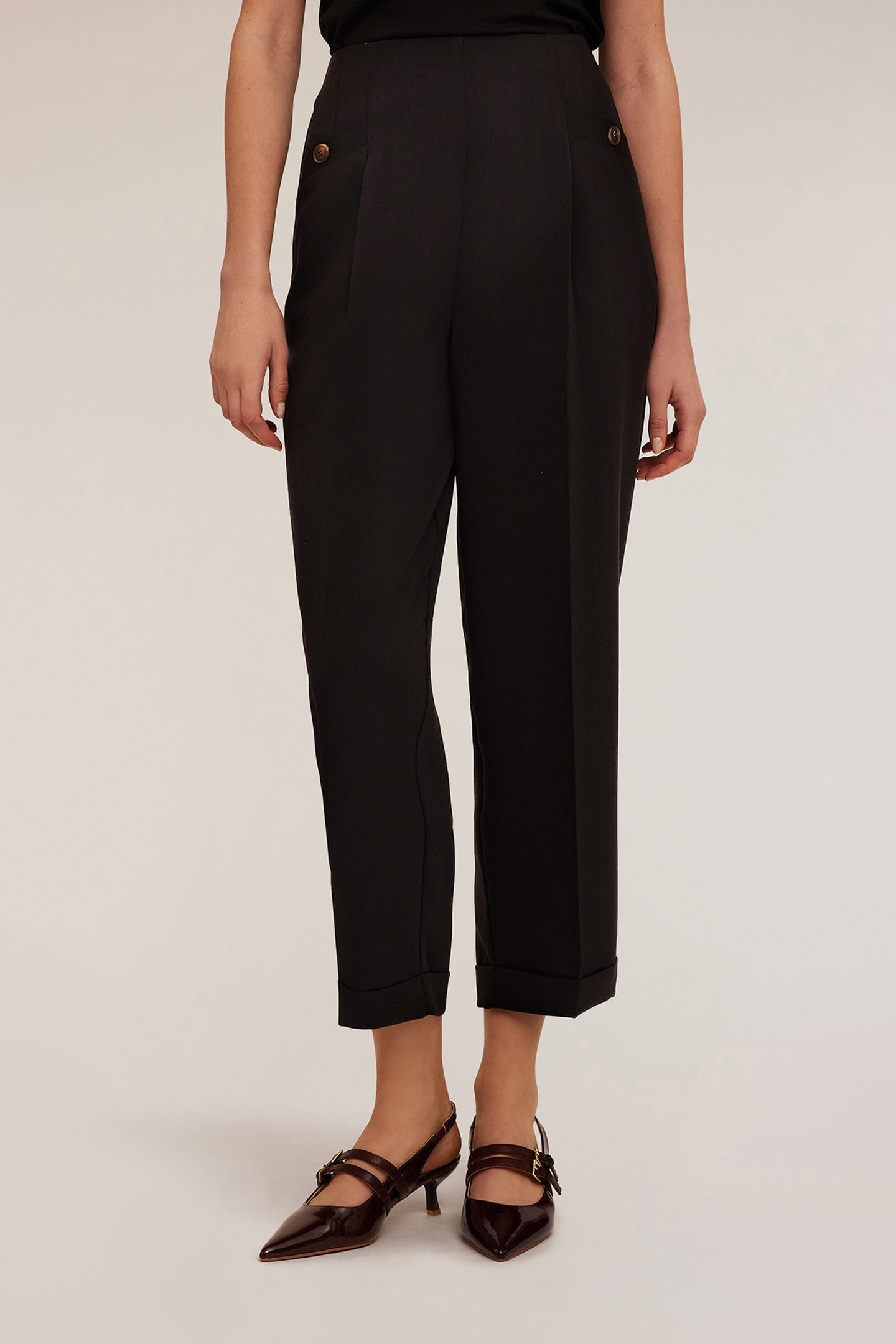 CARROT TROUSERS WITH TURN-UPS BLACK 3