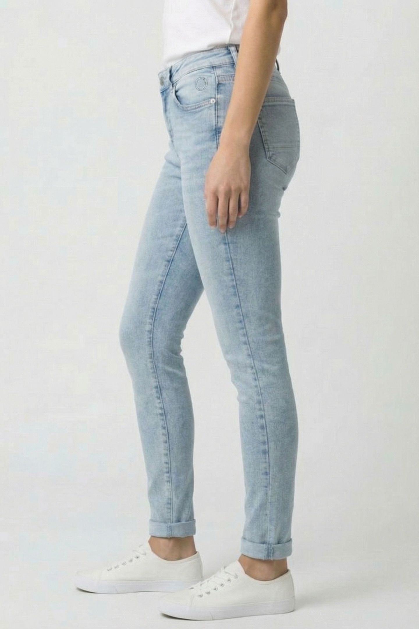 POPPY BLUE JAY 3