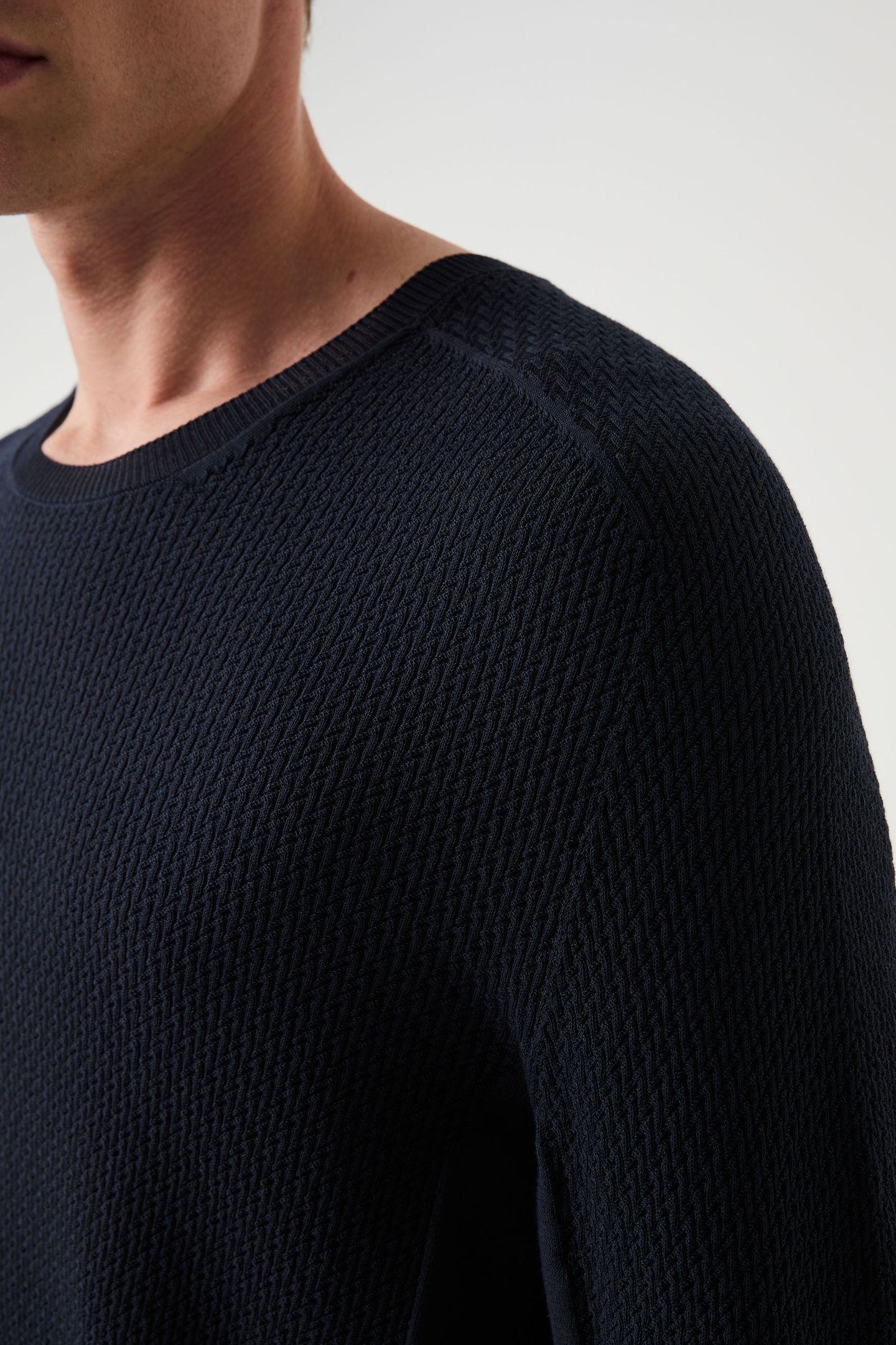FOSOJ V1.Y9.01 PULLOVER DARK NAVY 5