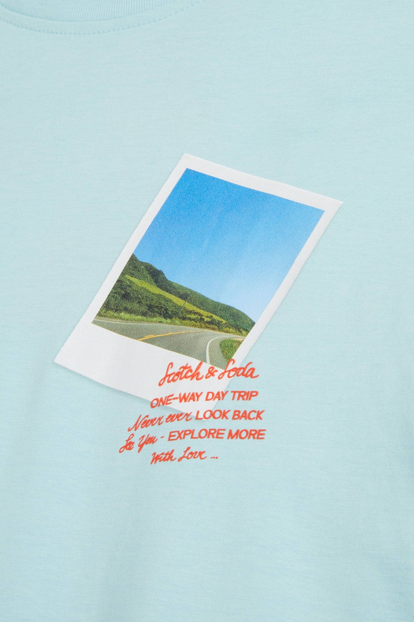 GRAPHIC TEE CANAL BLUE 4