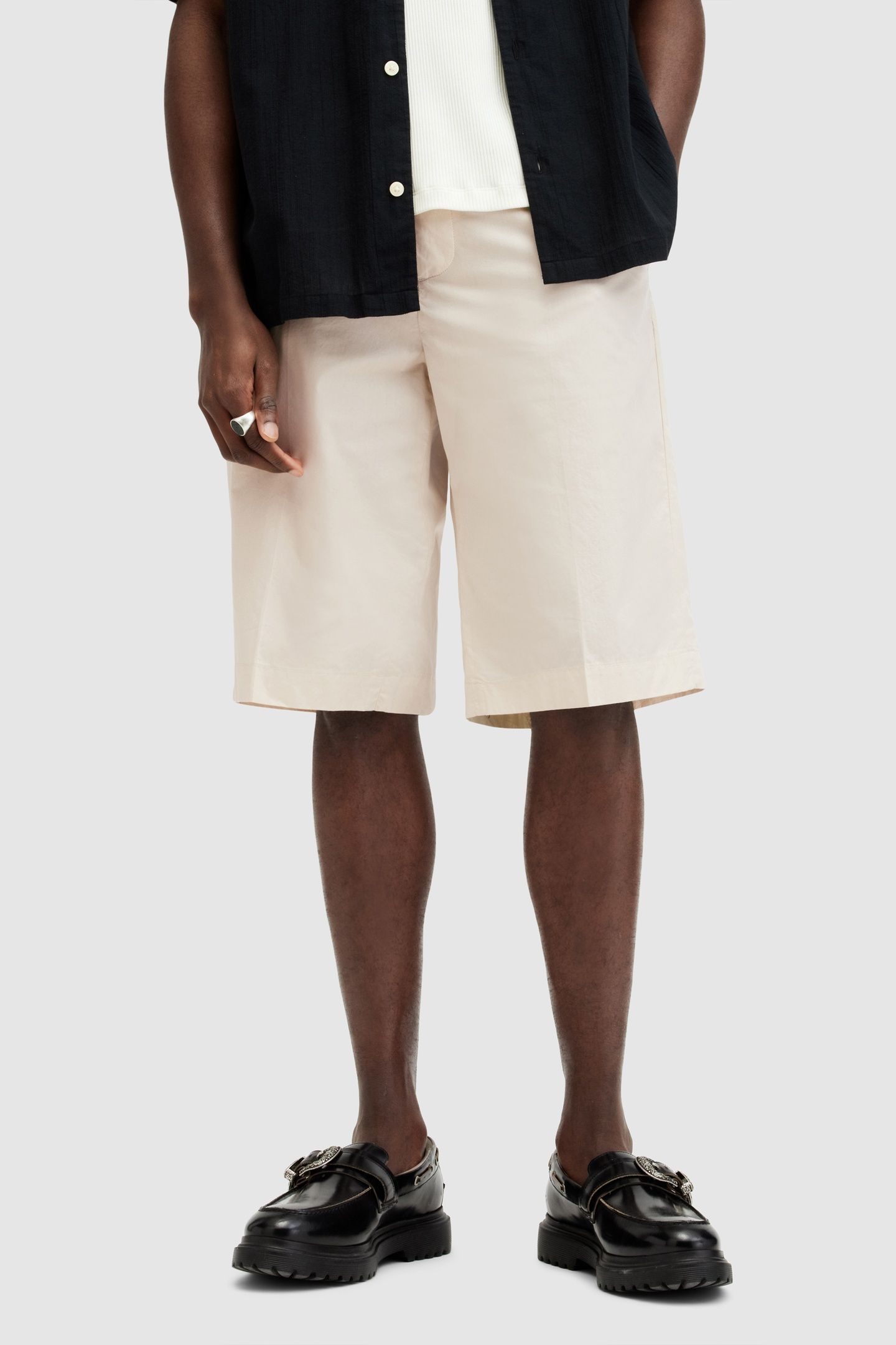 MARS SHORT BAILEY TAUPE 1