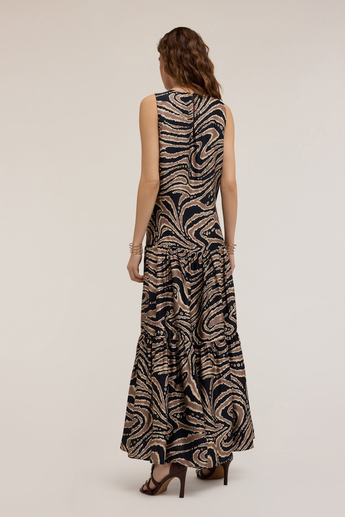 LONG PRINTED DRESS WITH FLOUNCES BROWN 2