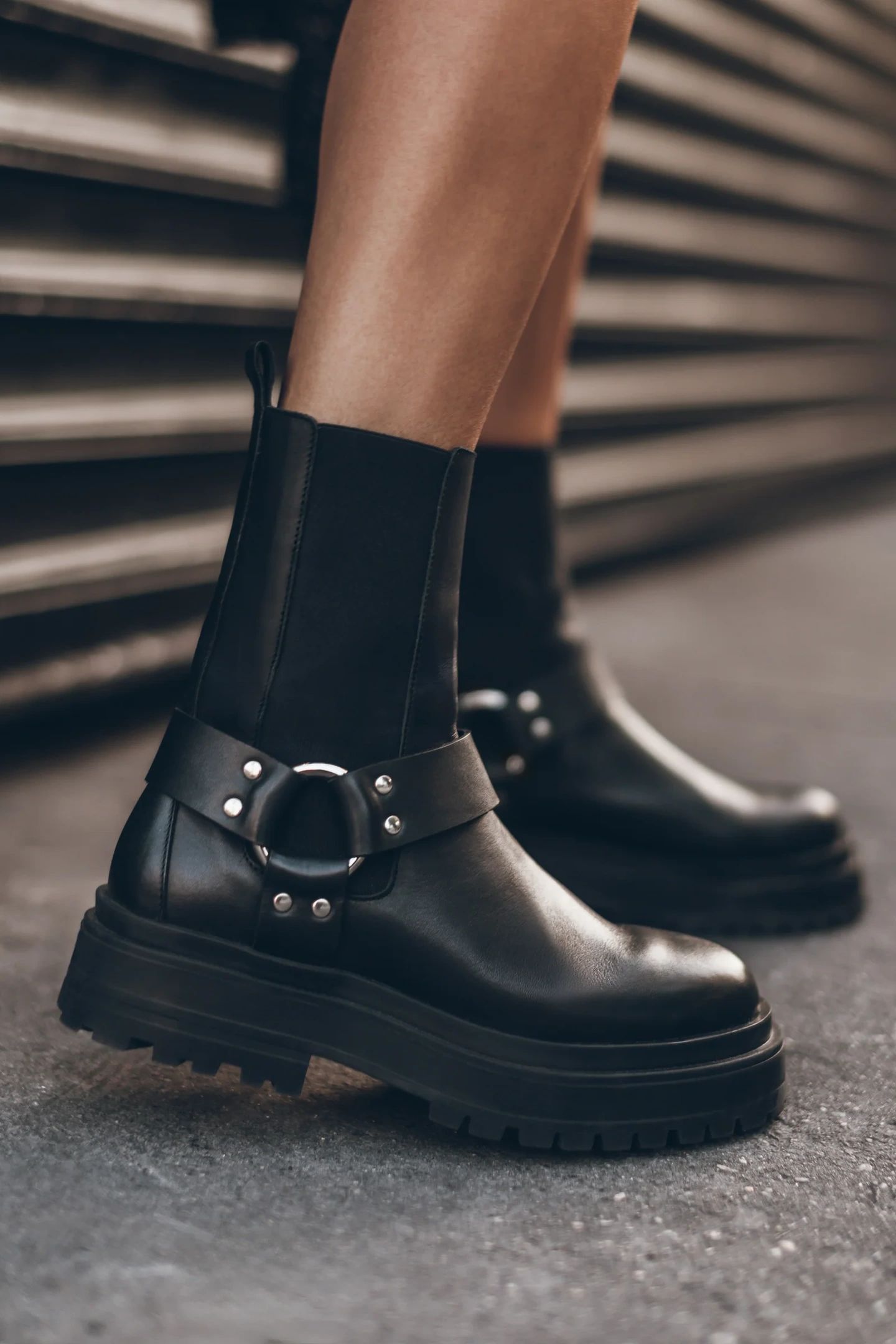 THE BLACK BIKER BOOTS 1