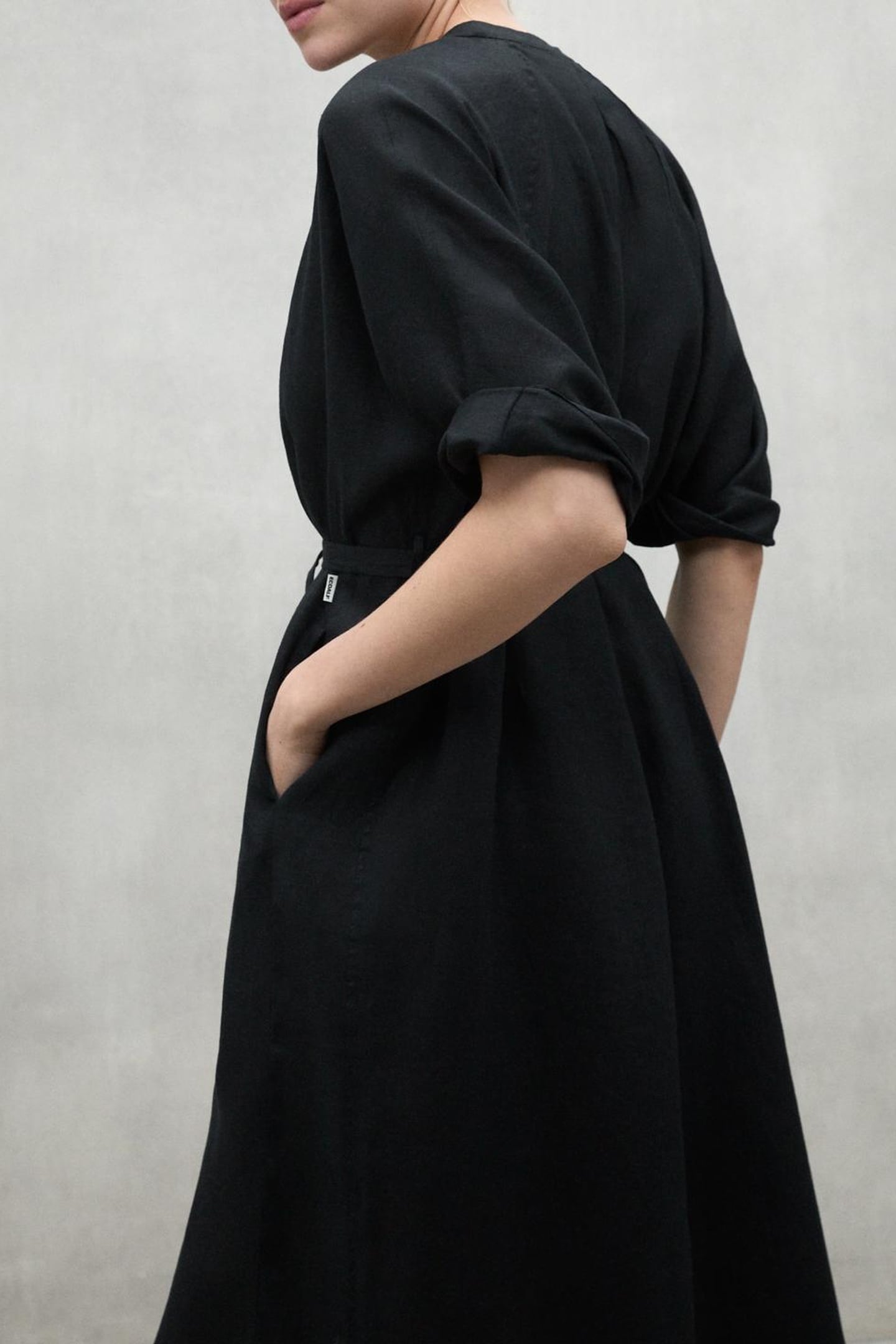 LEAALF LONG DRESS BLACK 4