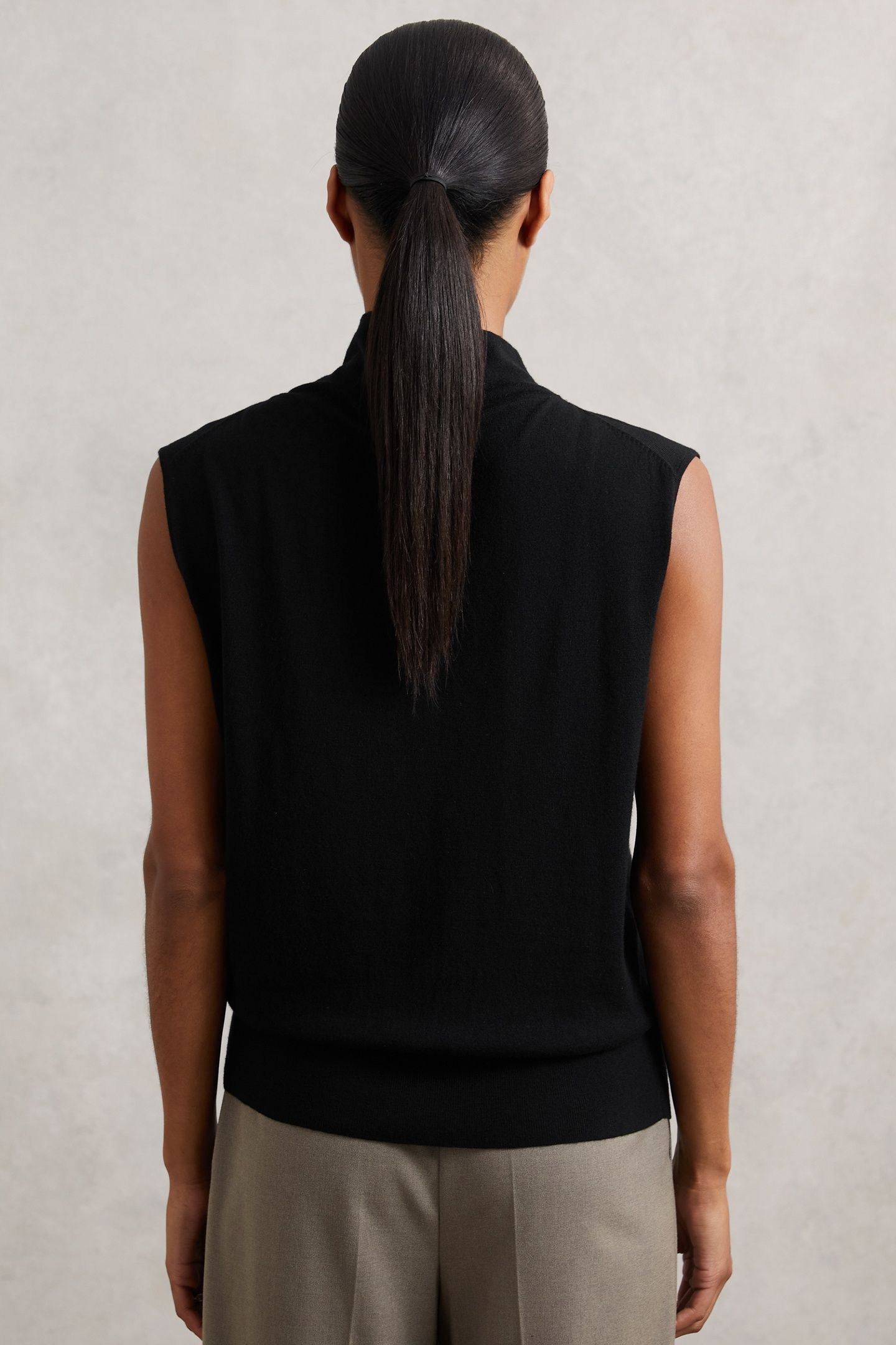 SLEEVELESS SLOUCH NECK BLACK 2