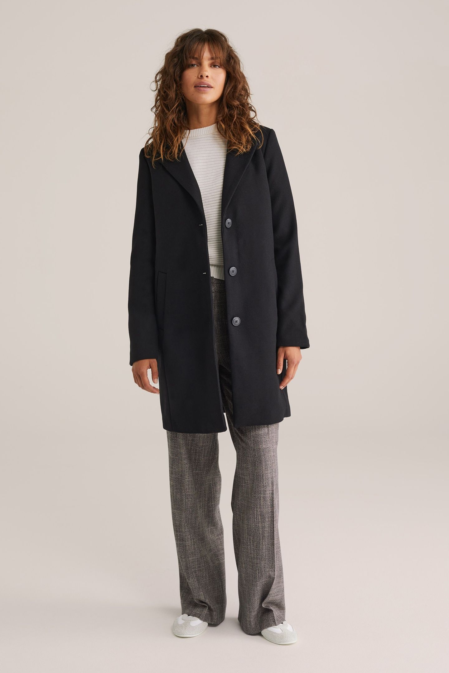 COAT BLACK 2