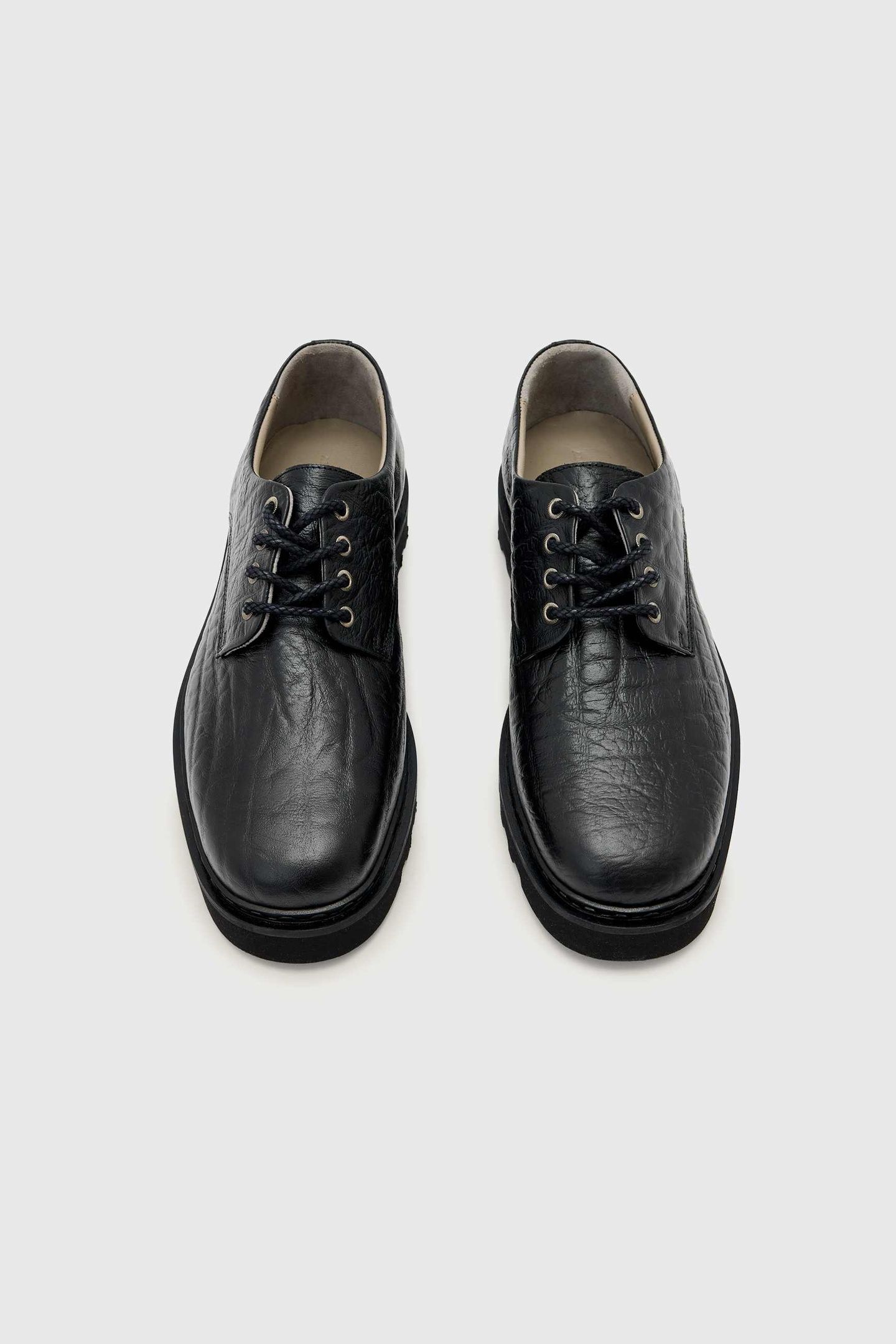 SKIFF DERBY BLACK GRAIN 2