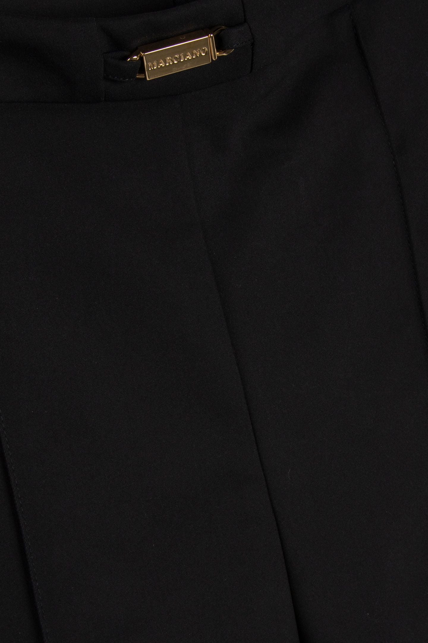 MARCIANO BY GUESS SUNNY SHORT JET BLACK 4