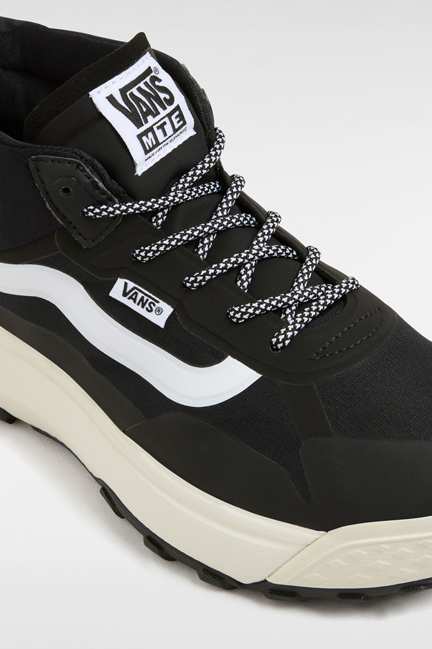 UNISEX CROSSPATH MID BLACK/WHITE 4