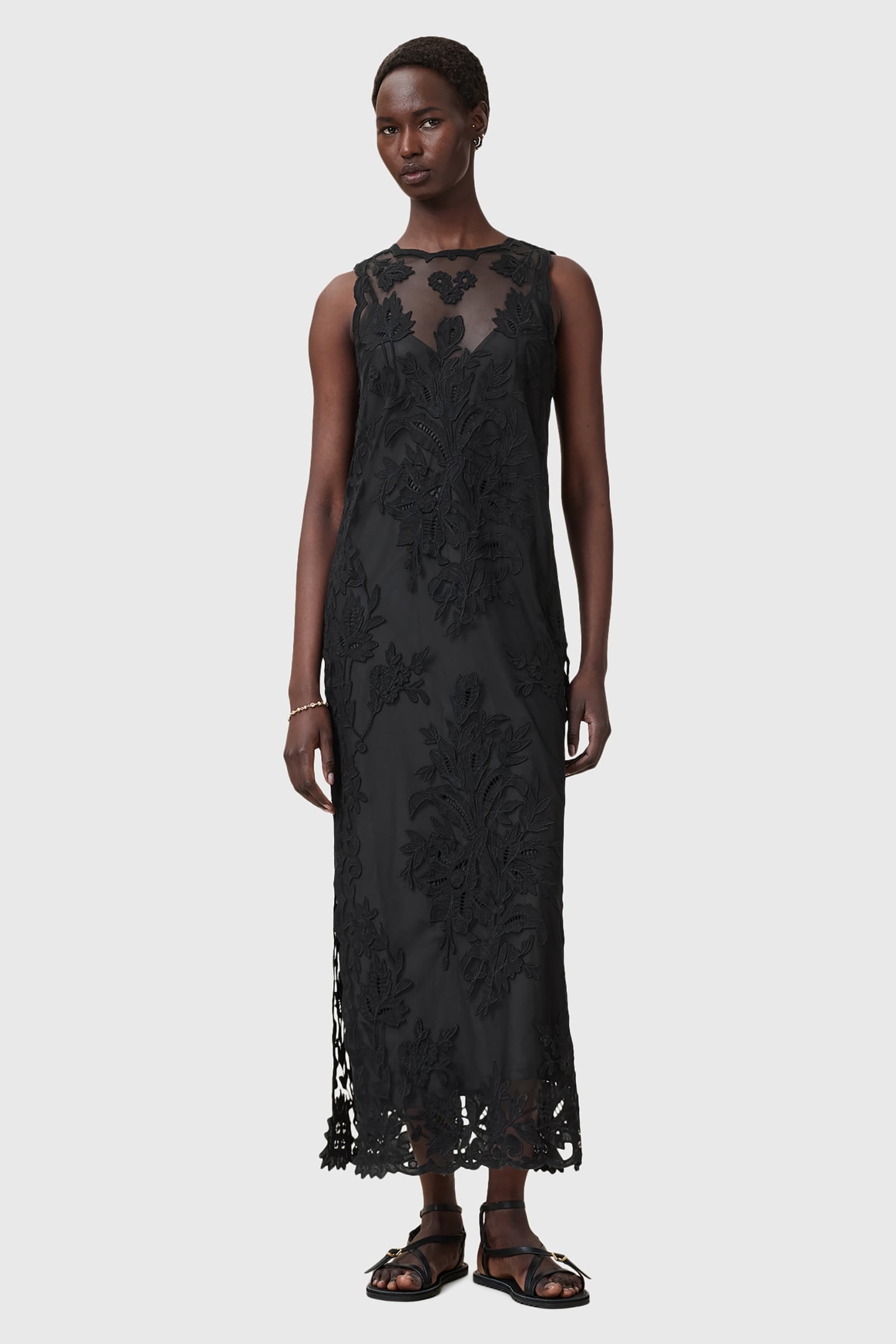 RYE EMB DRESS BLACK 2