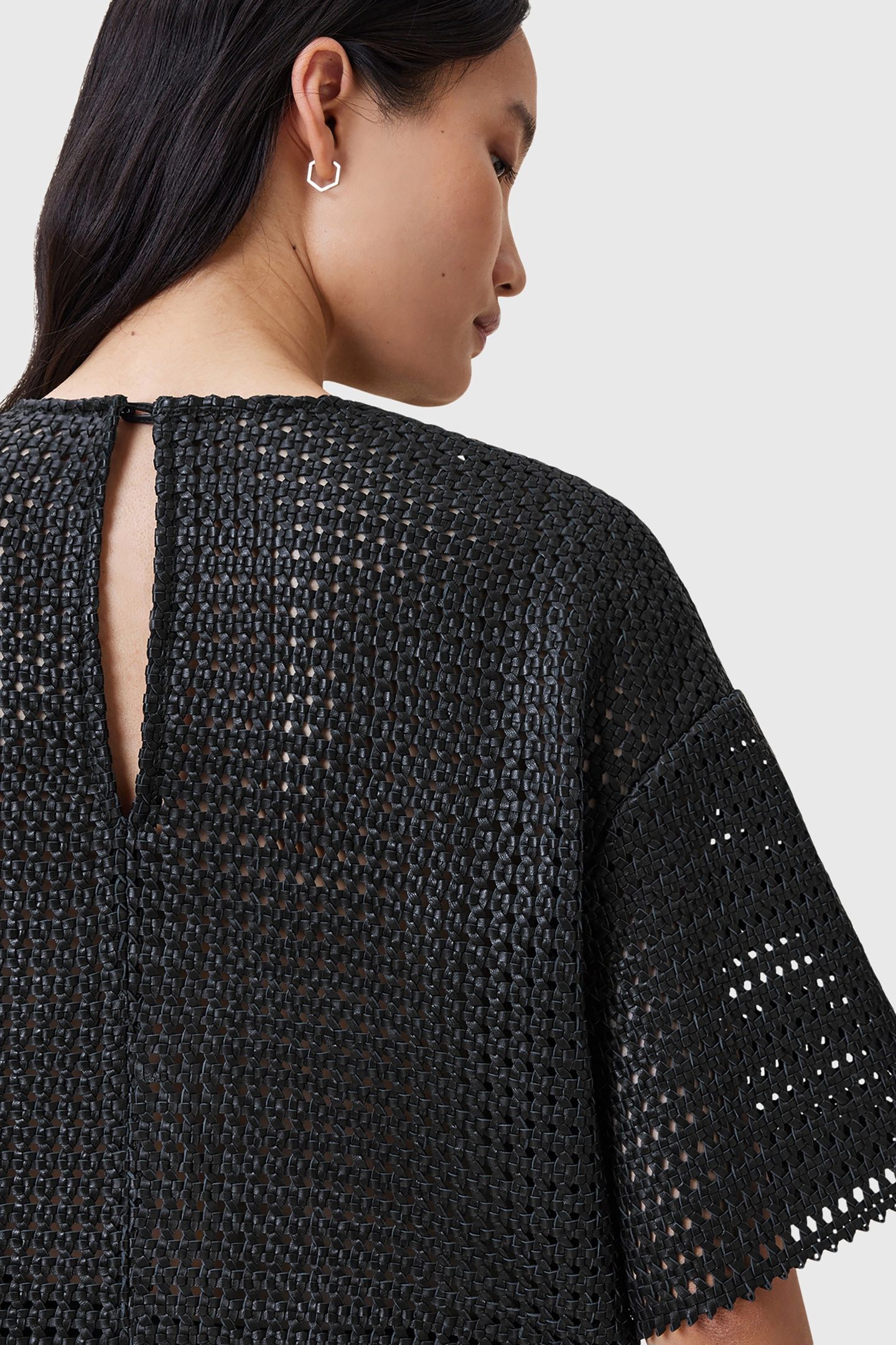 NESSA LEA TEE BLACK 5