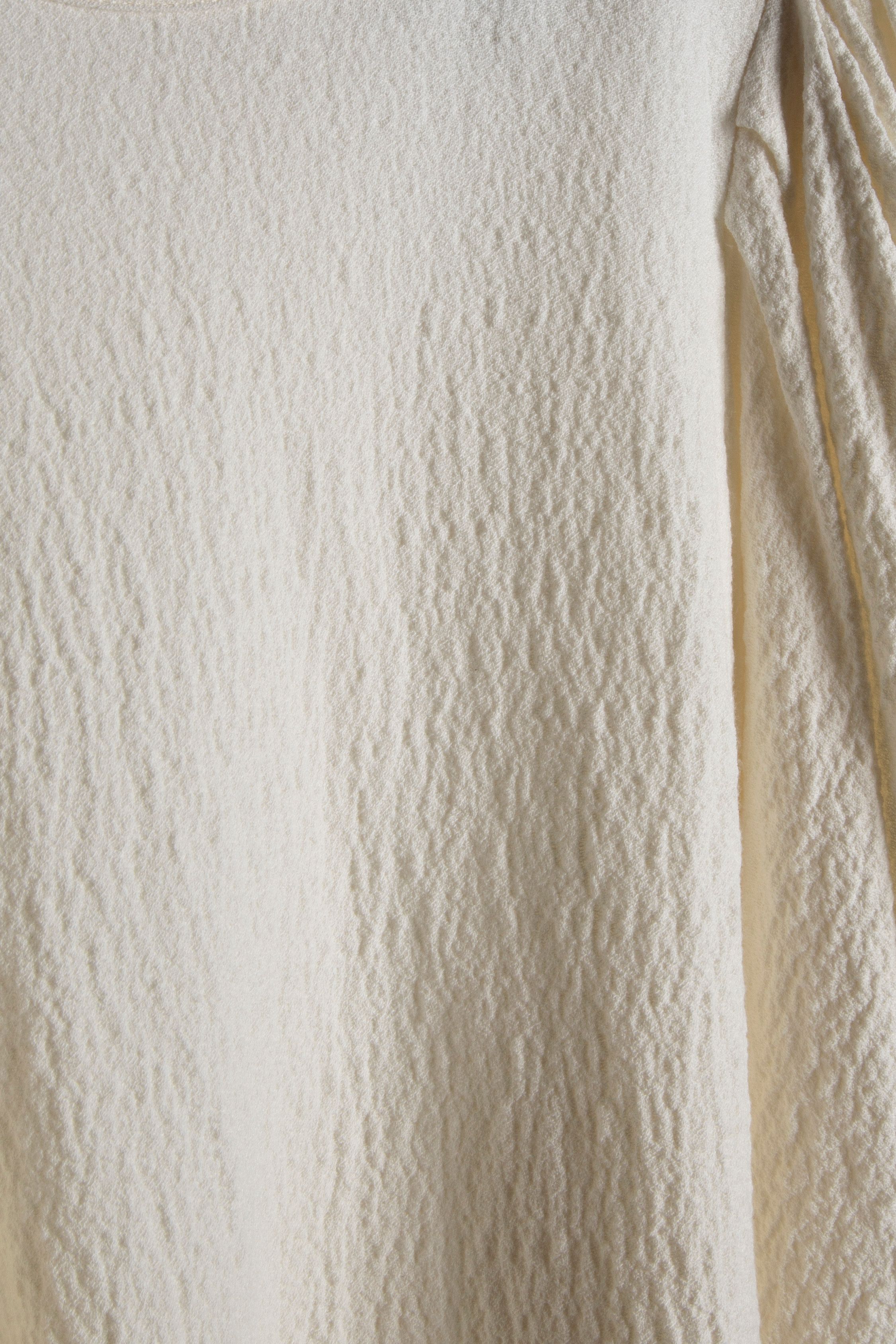 RISURYA WHITE 4