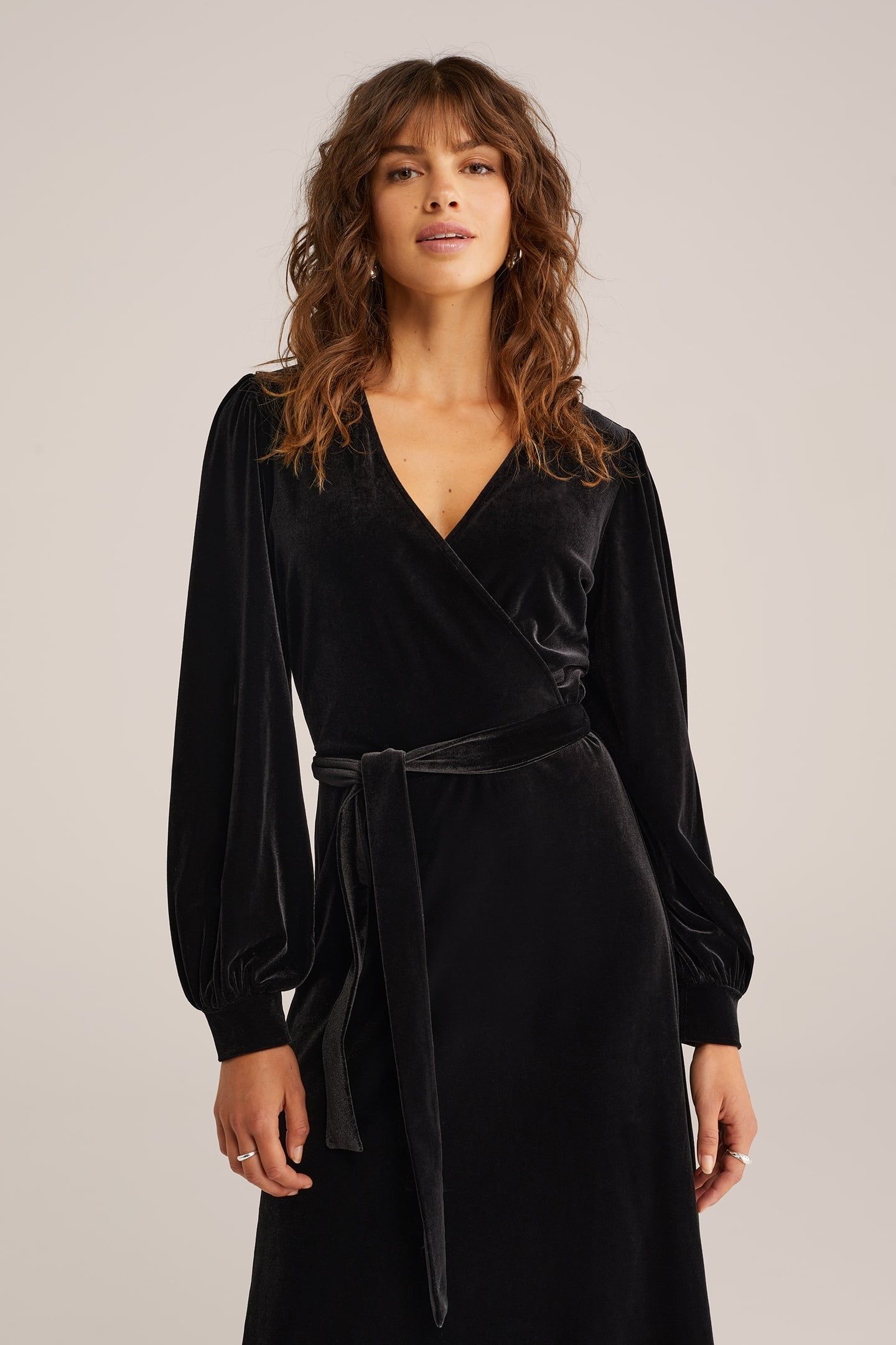DRESS MID LENGTH BLACK 4
