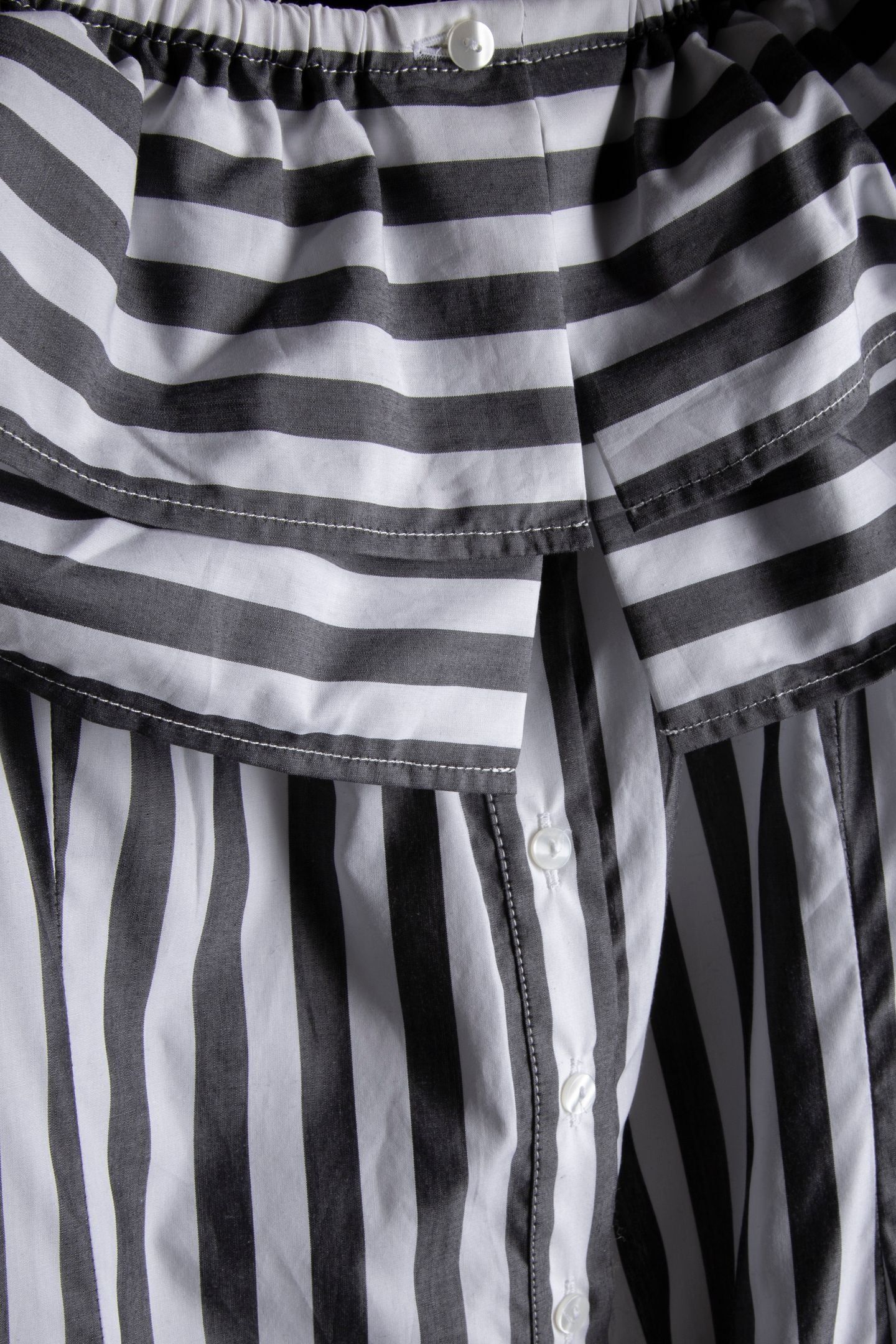 METISSE BLACK/WHITE 4