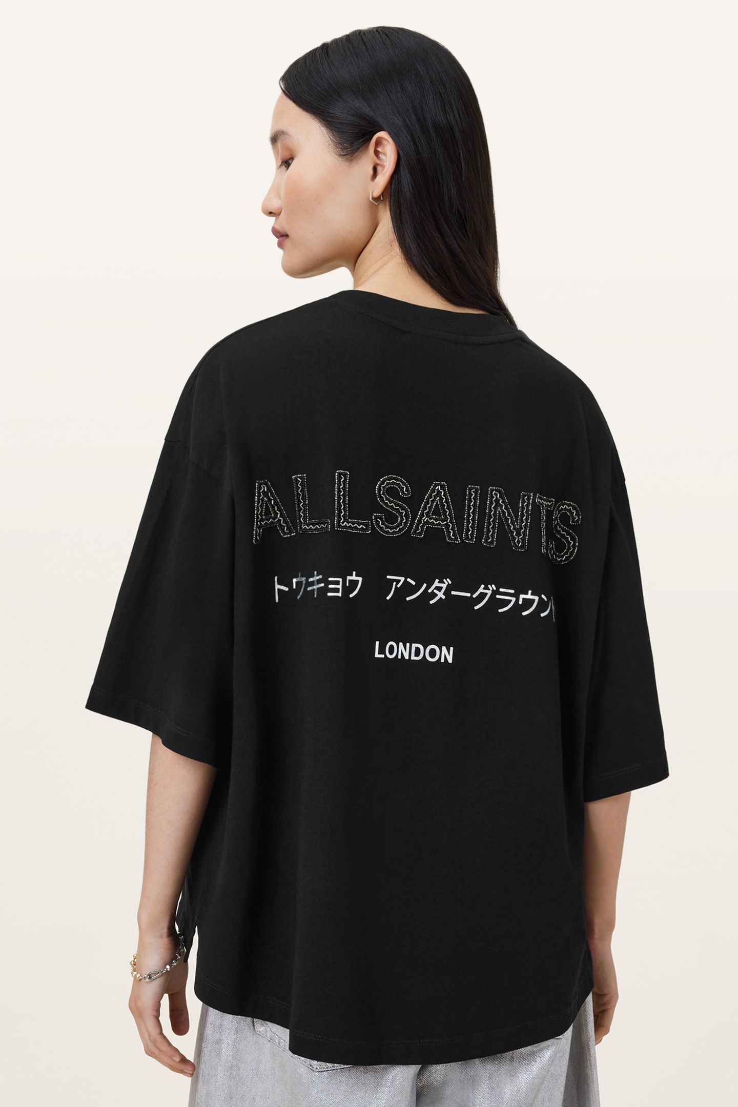 UNDER AMELIE TEE BLACK 2