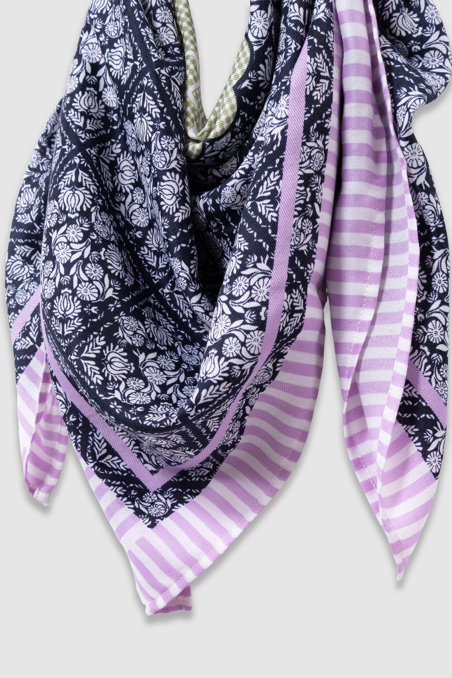 GINGHAM HEART AND FLORAL PRINT NAVY SCARF 3
