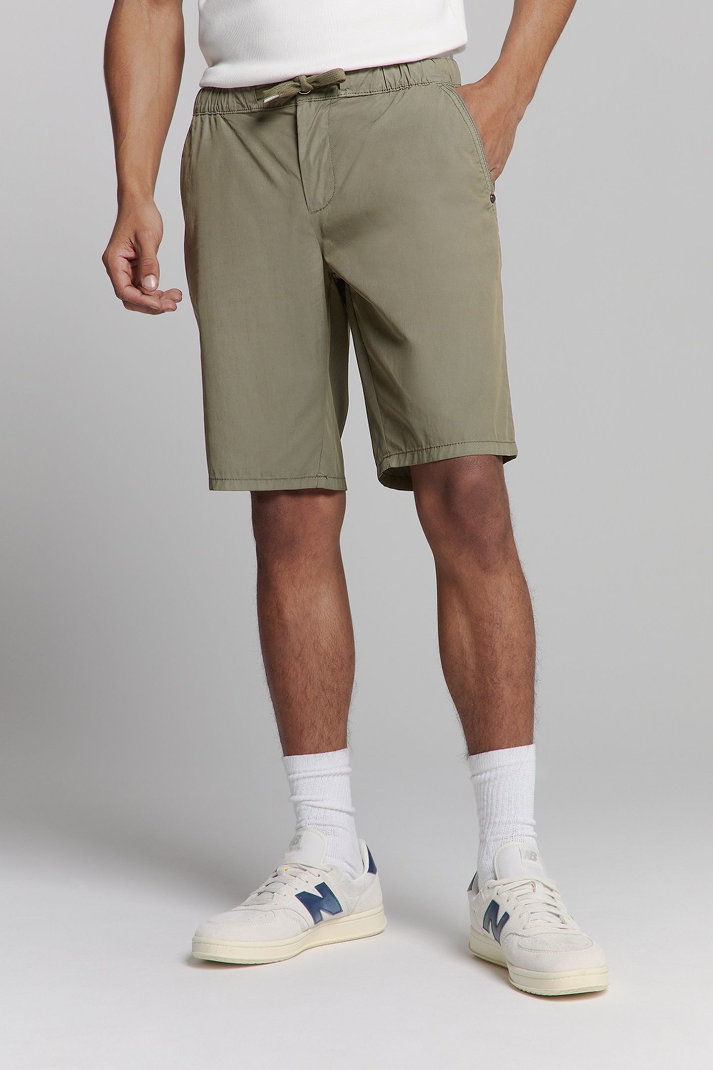 SHORT CHINO GARMENT DYED LIGHT WEIGHT STRETCH DARK MOSS 1