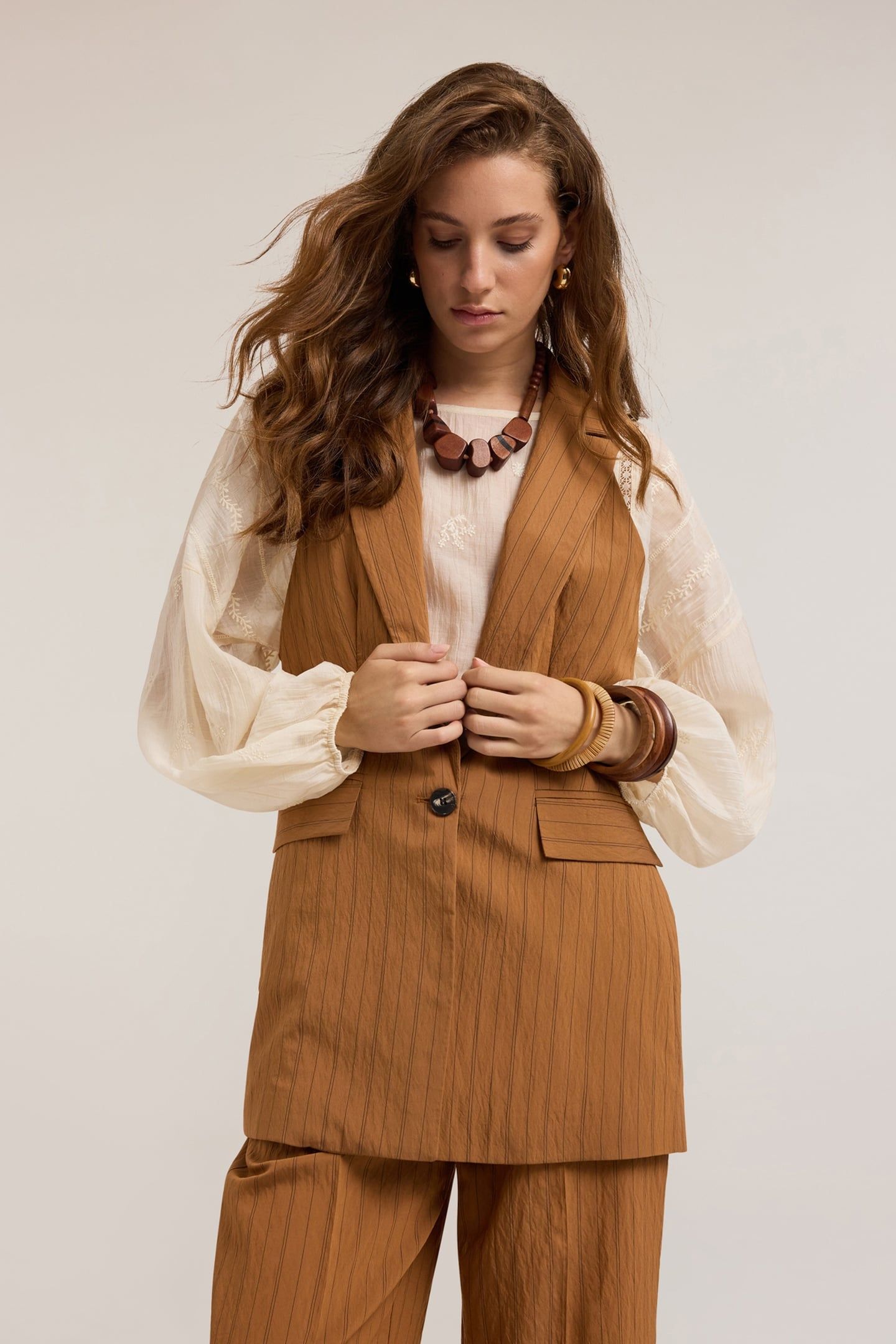 SINGLE-BREASTED STRIPED MODAL BLEND WAISTCOAT BROWN 1