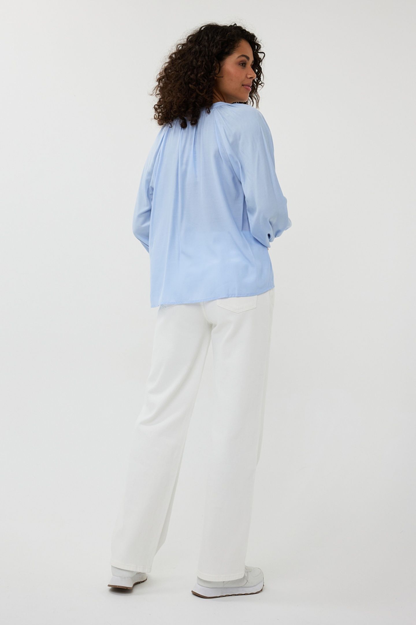 BLOUSE R-NECK RAGLAN SKY BLUE 4