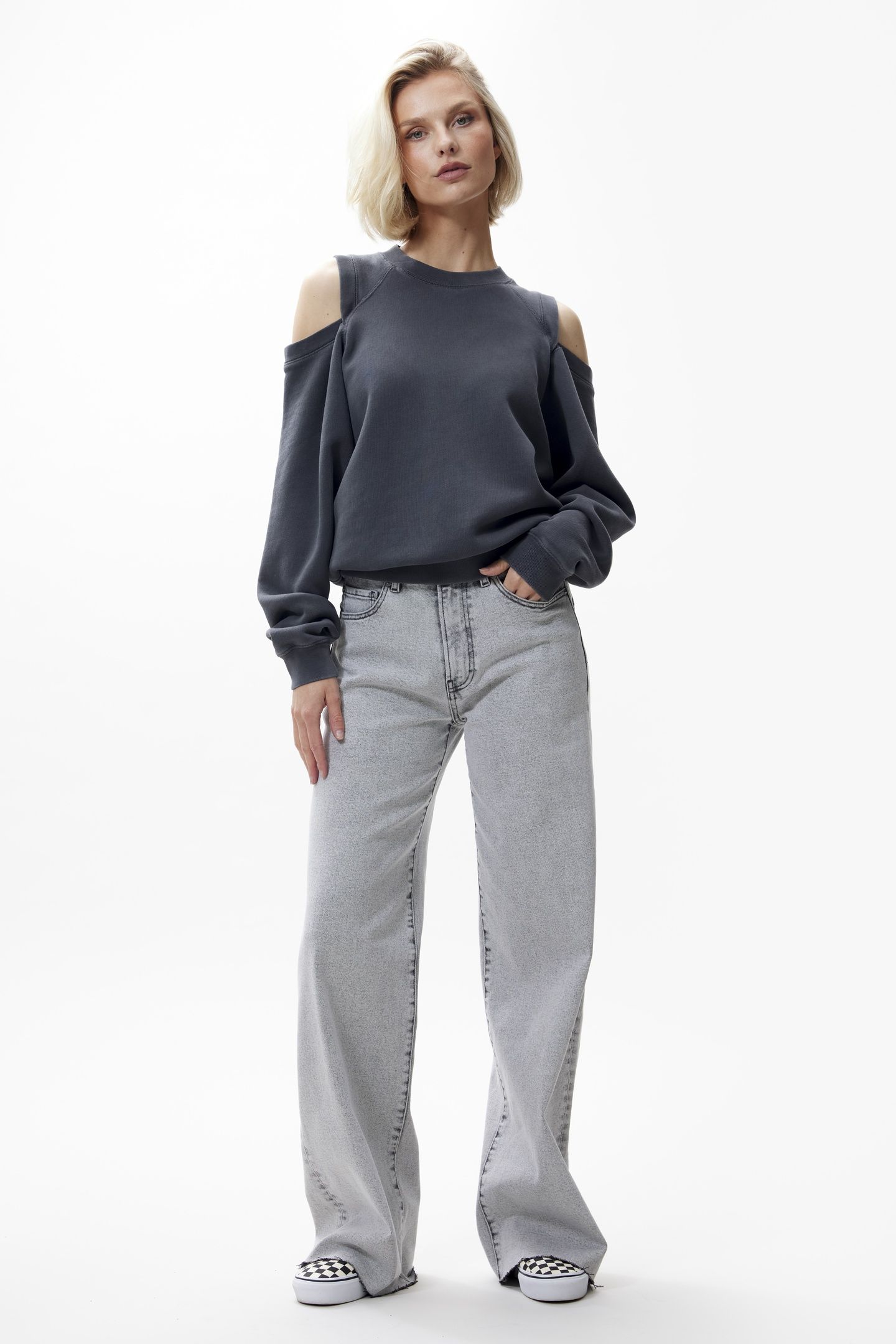 SWEATER WITH CUT OUT CARBON 1