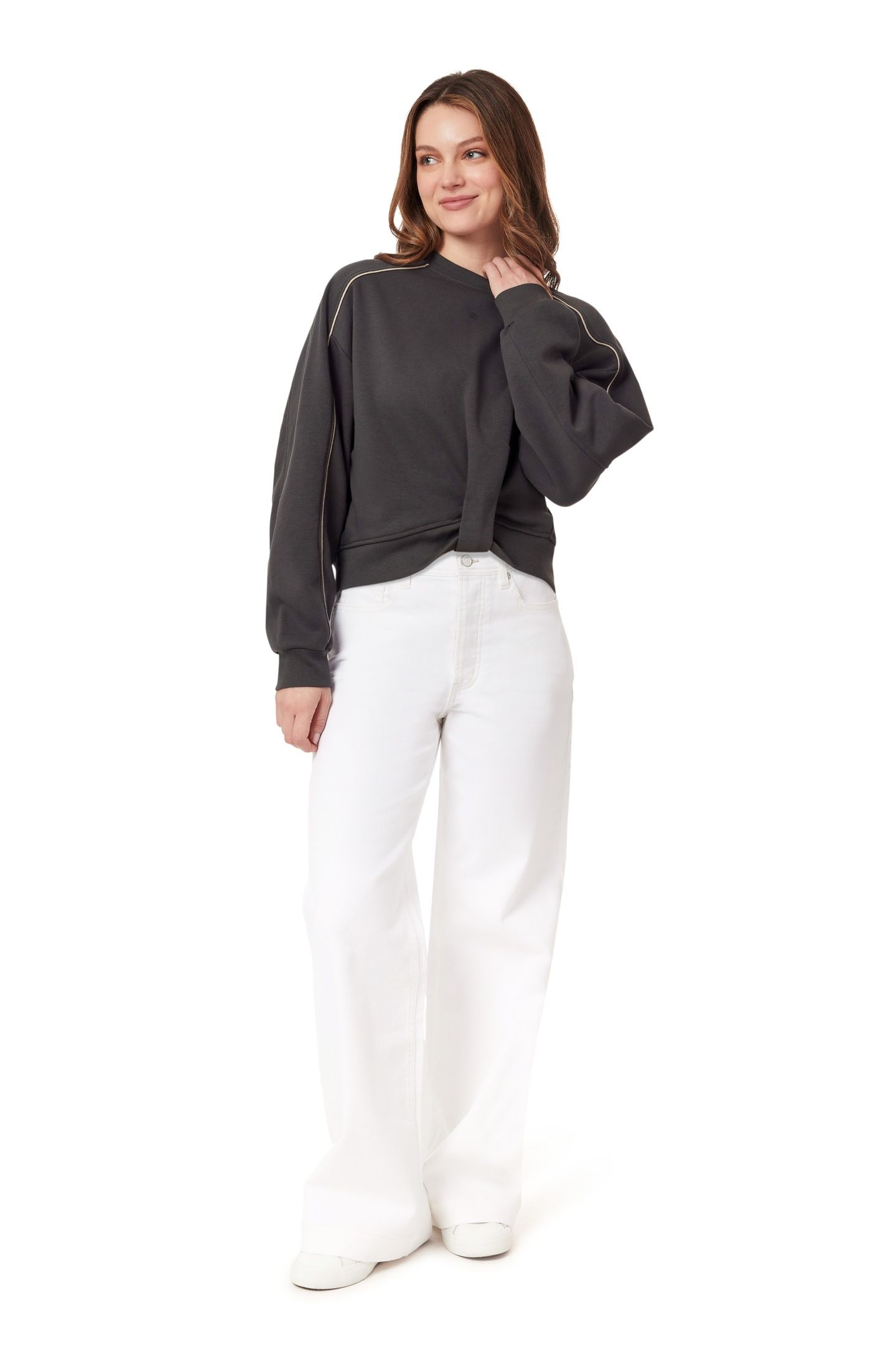 CREW NECK BLACK SAND 2