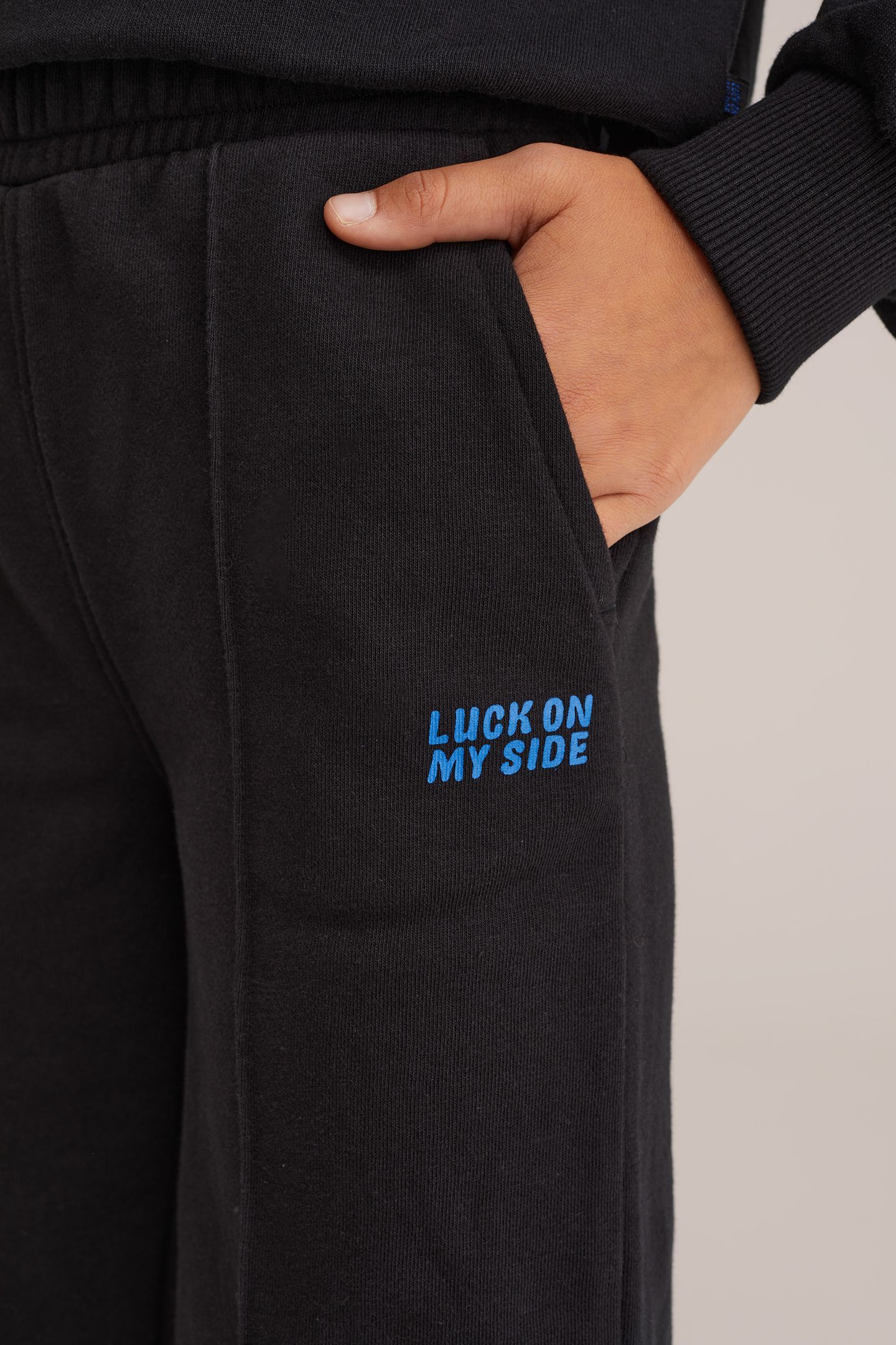 JOGGING PANTS BLACK 5