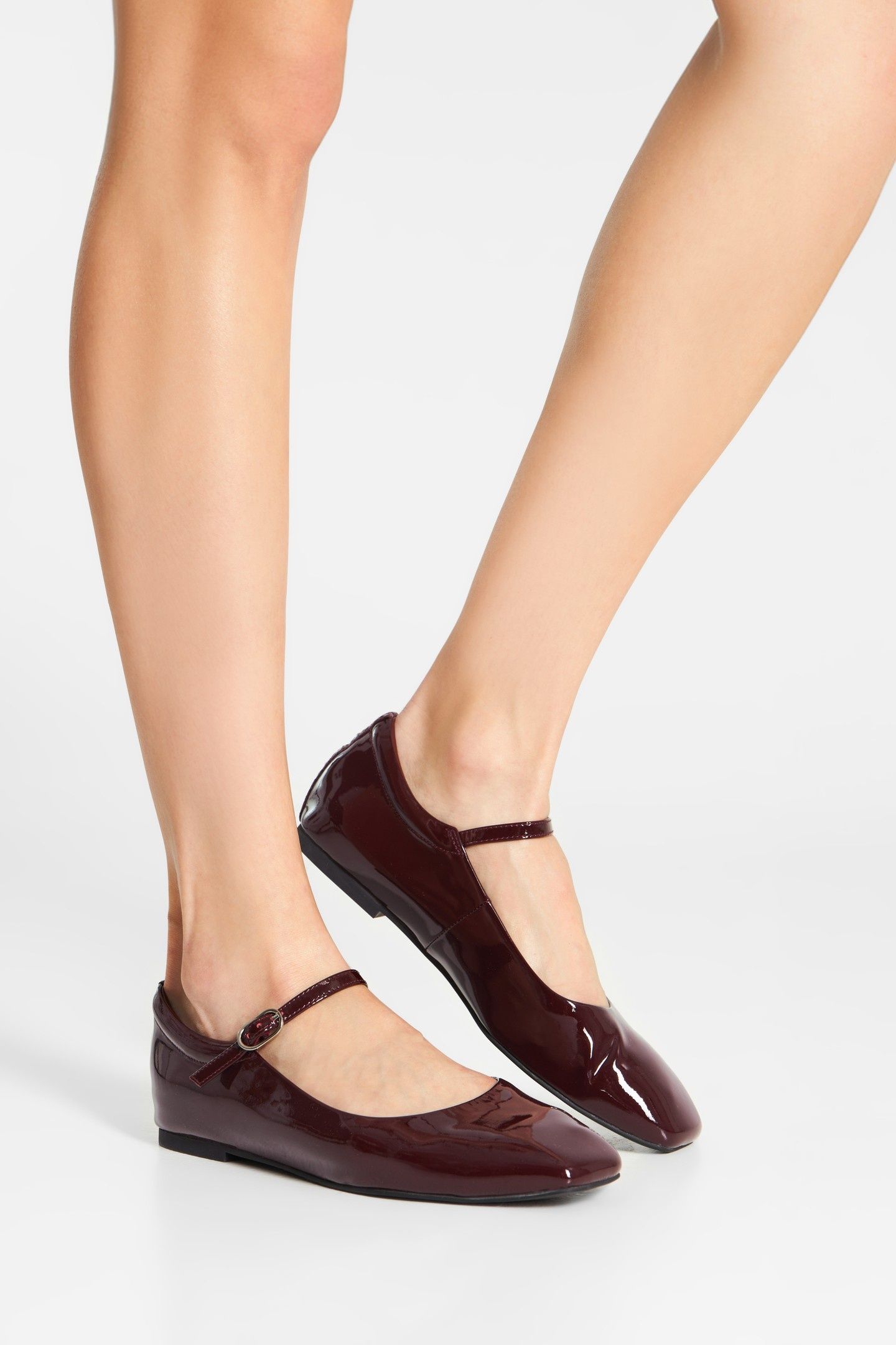 MAYA PATENT CHERRY 2