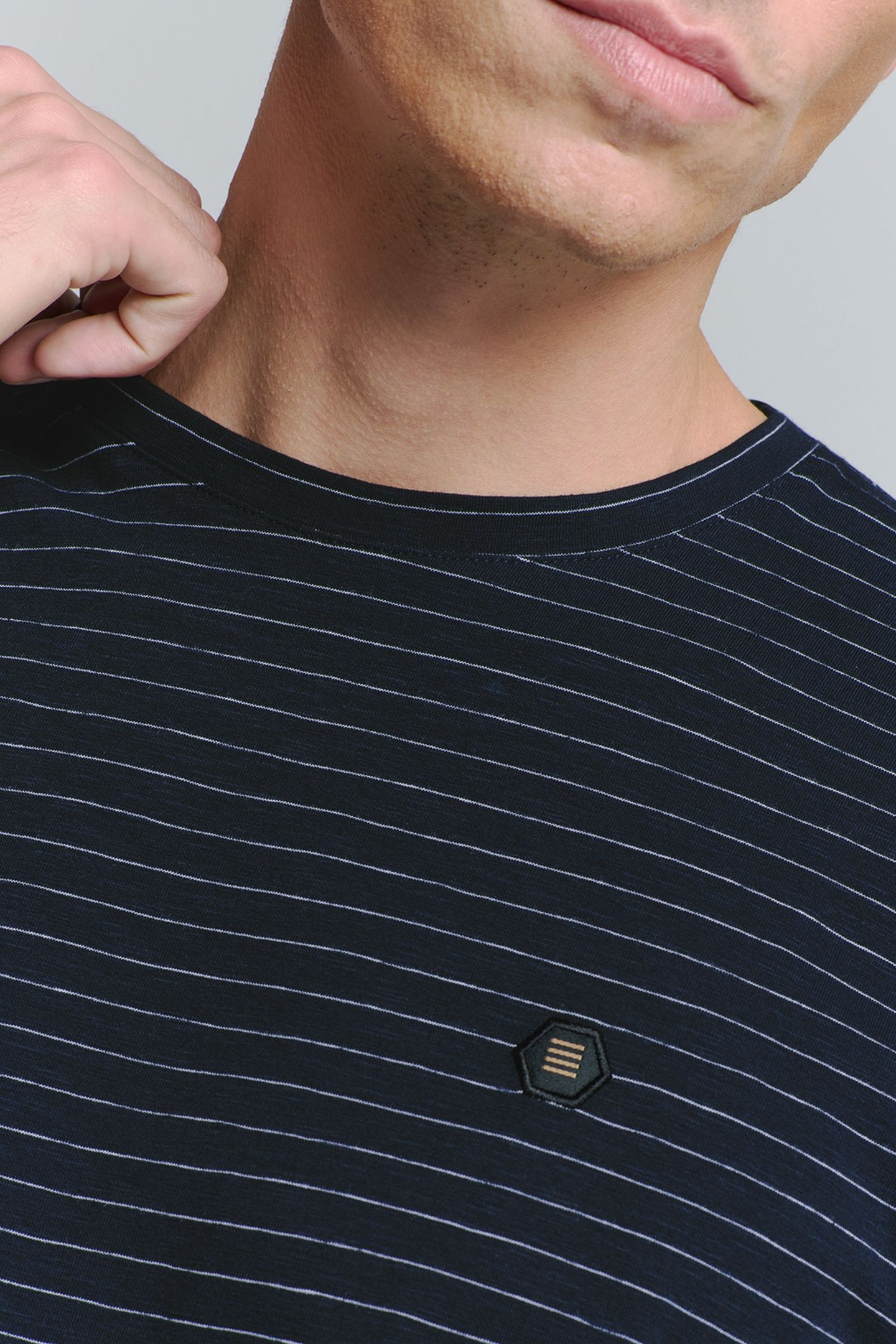 T-SHIRT CREWNECK SMALL PIN STRIPE DEEP BLUE 7